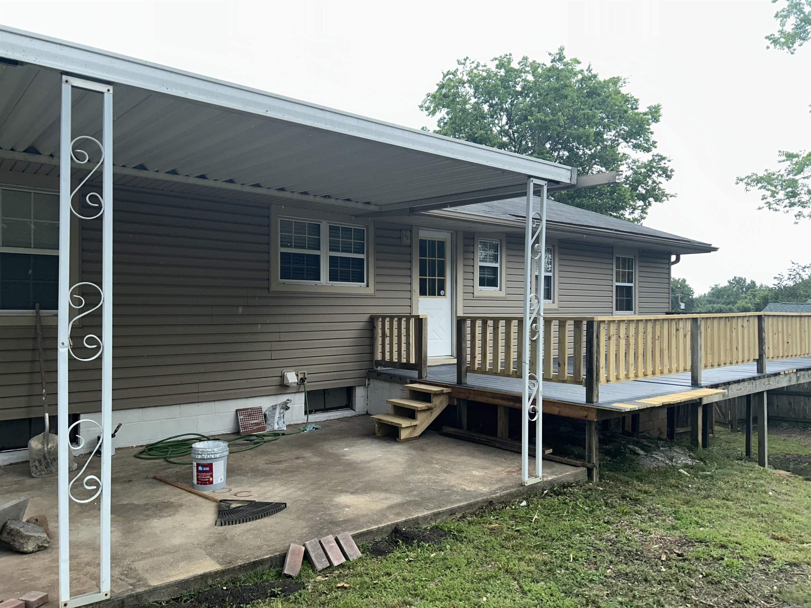 1421 N Greenwich Avenue