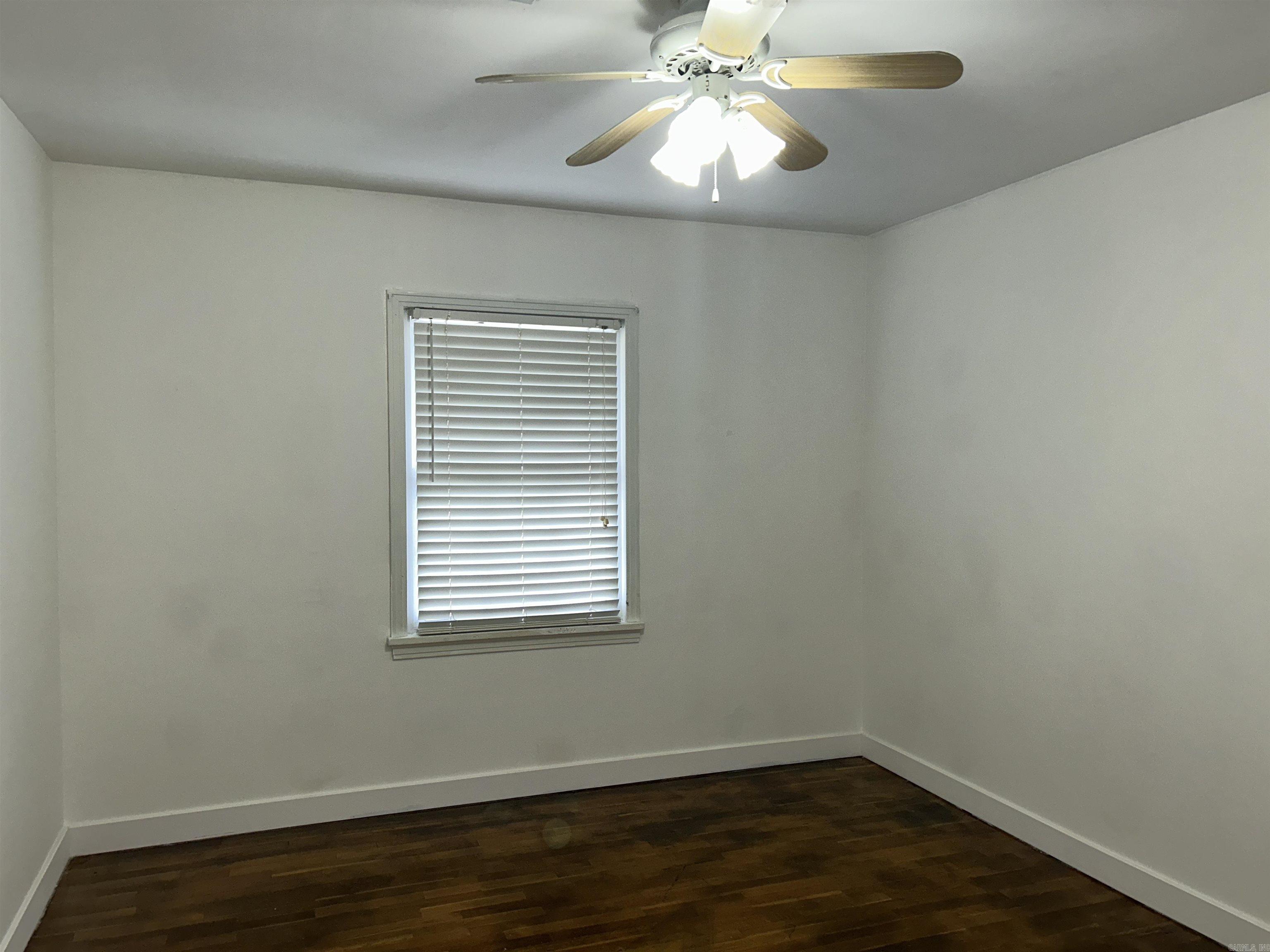 1421 N Greenwich Avenue