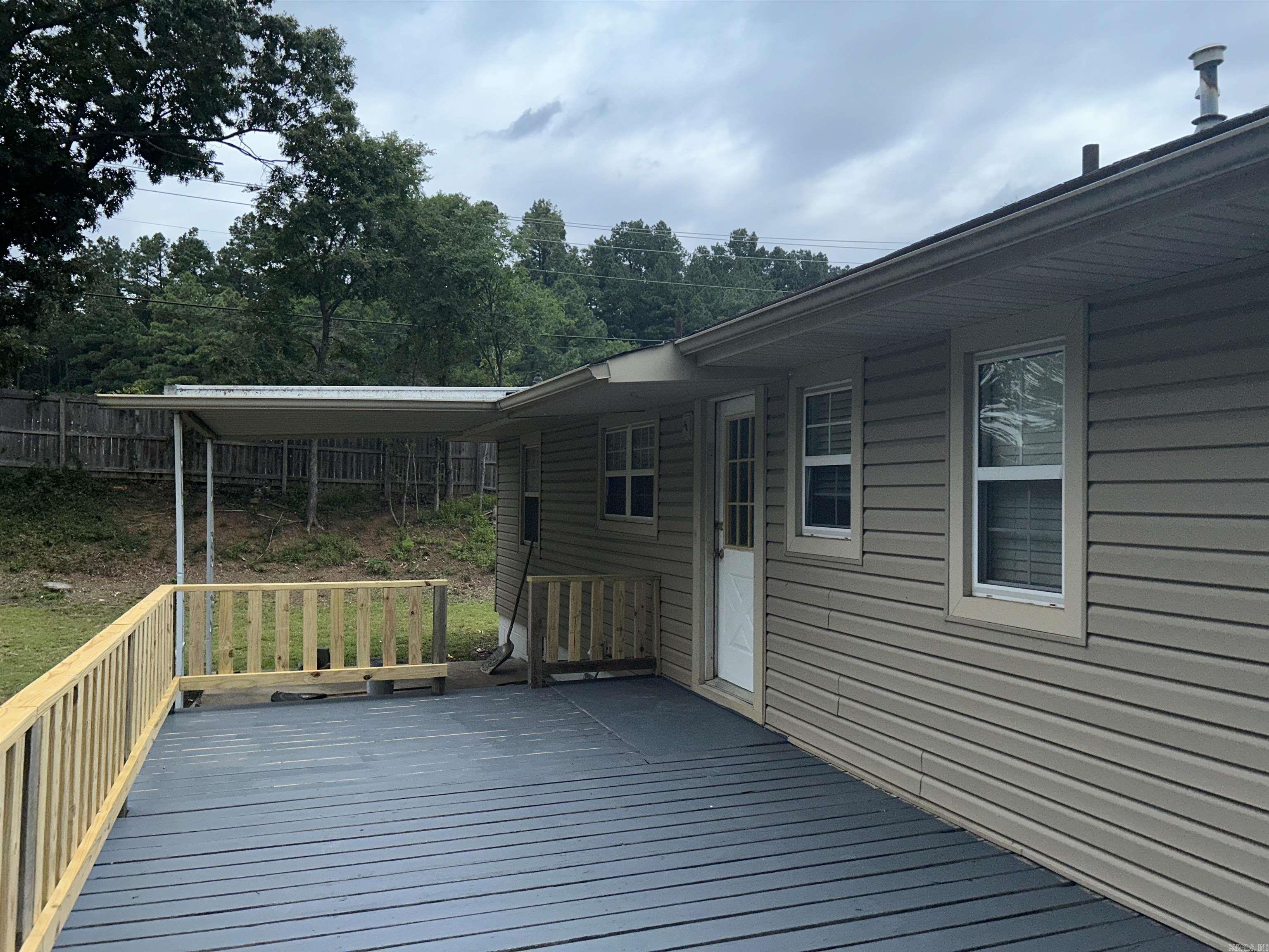 1421 N Greenwich Avenue