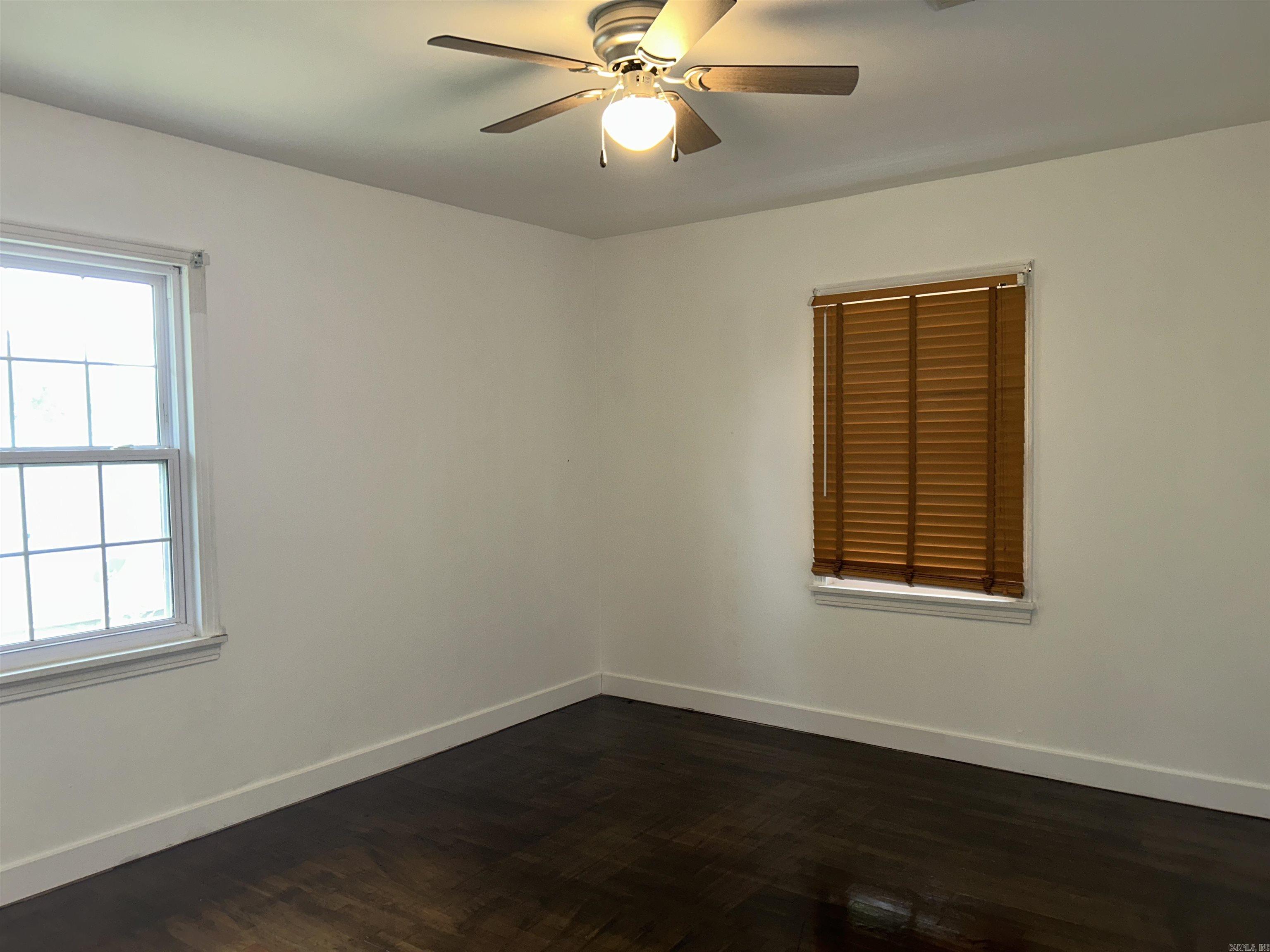 1421 N Greenwich Avenue