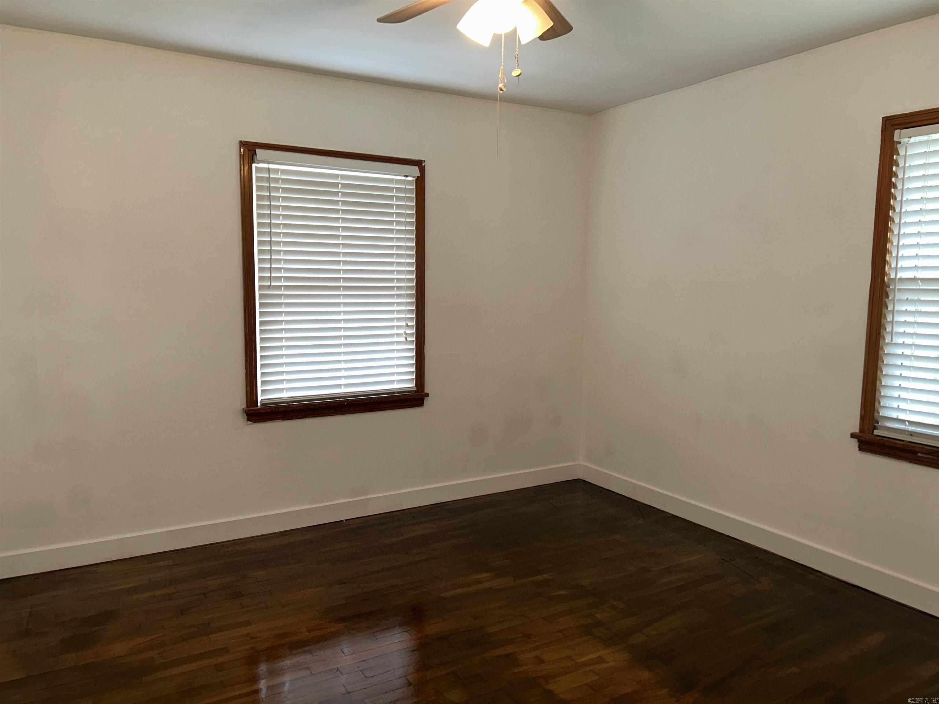 1421 N Greenwich Avenue