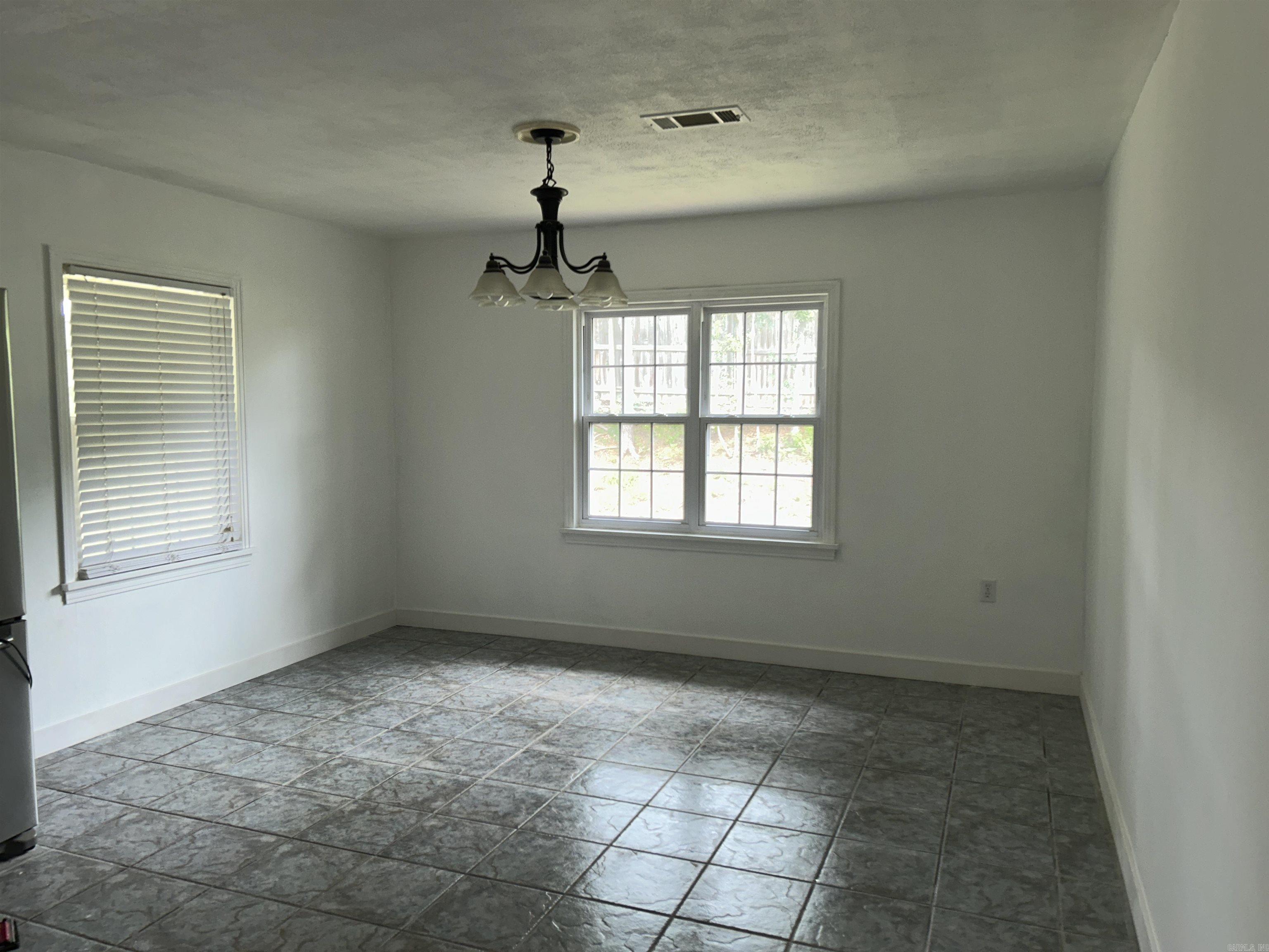 1421 N Greenwich Avenue