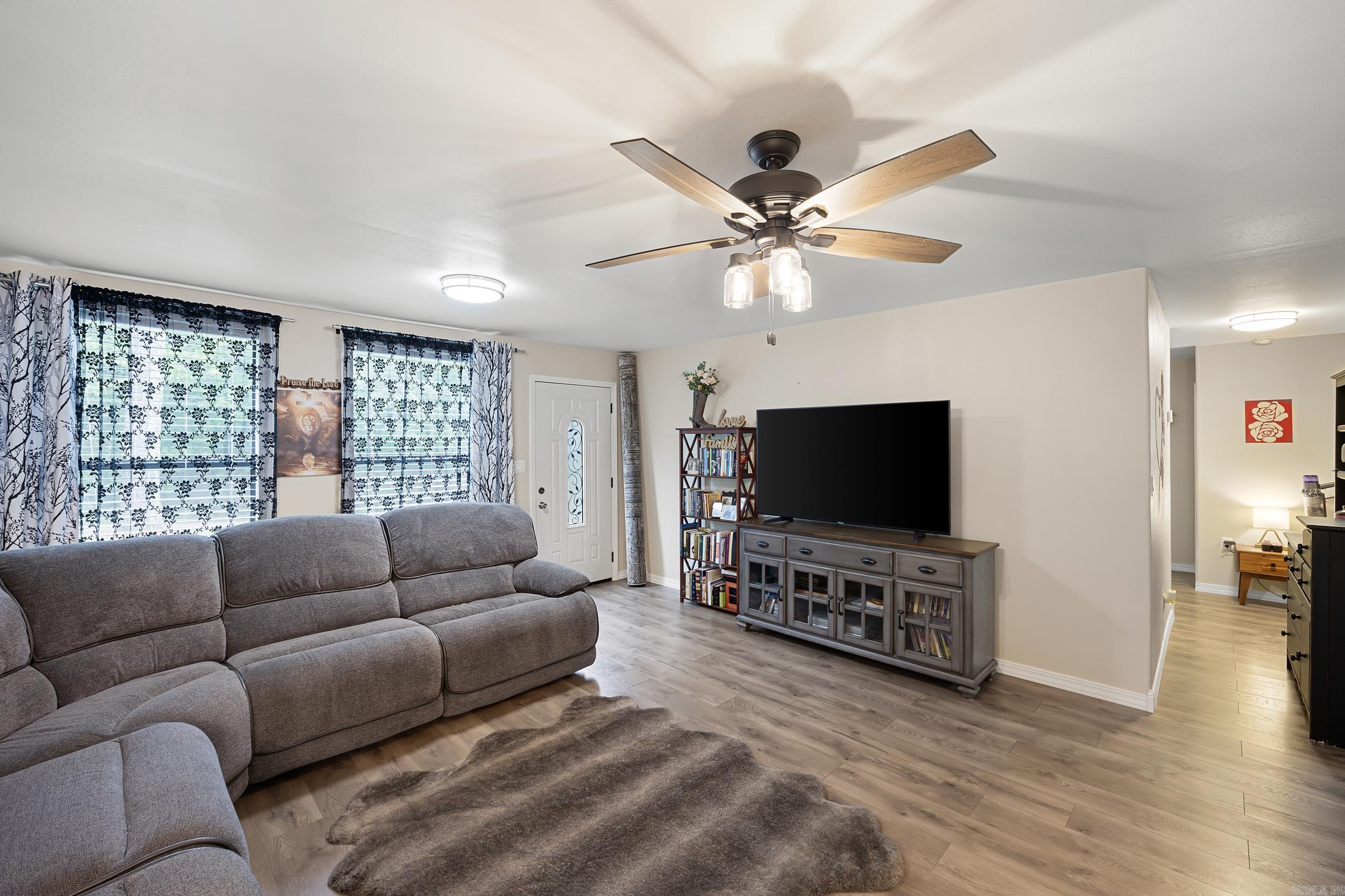 405 Damascus Rd
