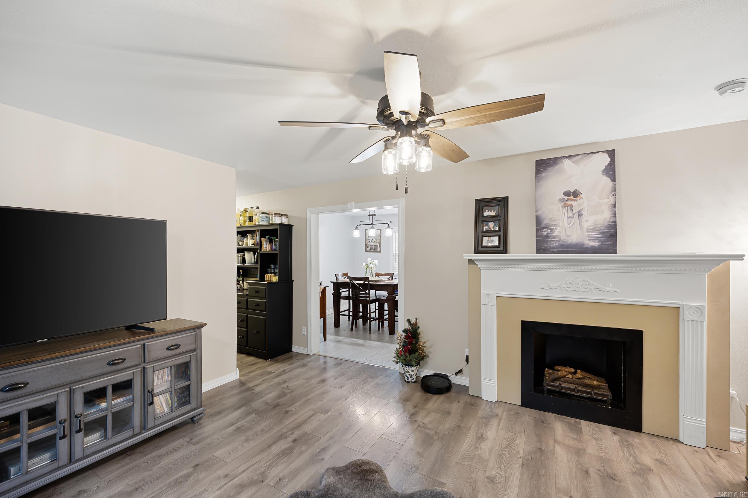 405 Damascus Rd
