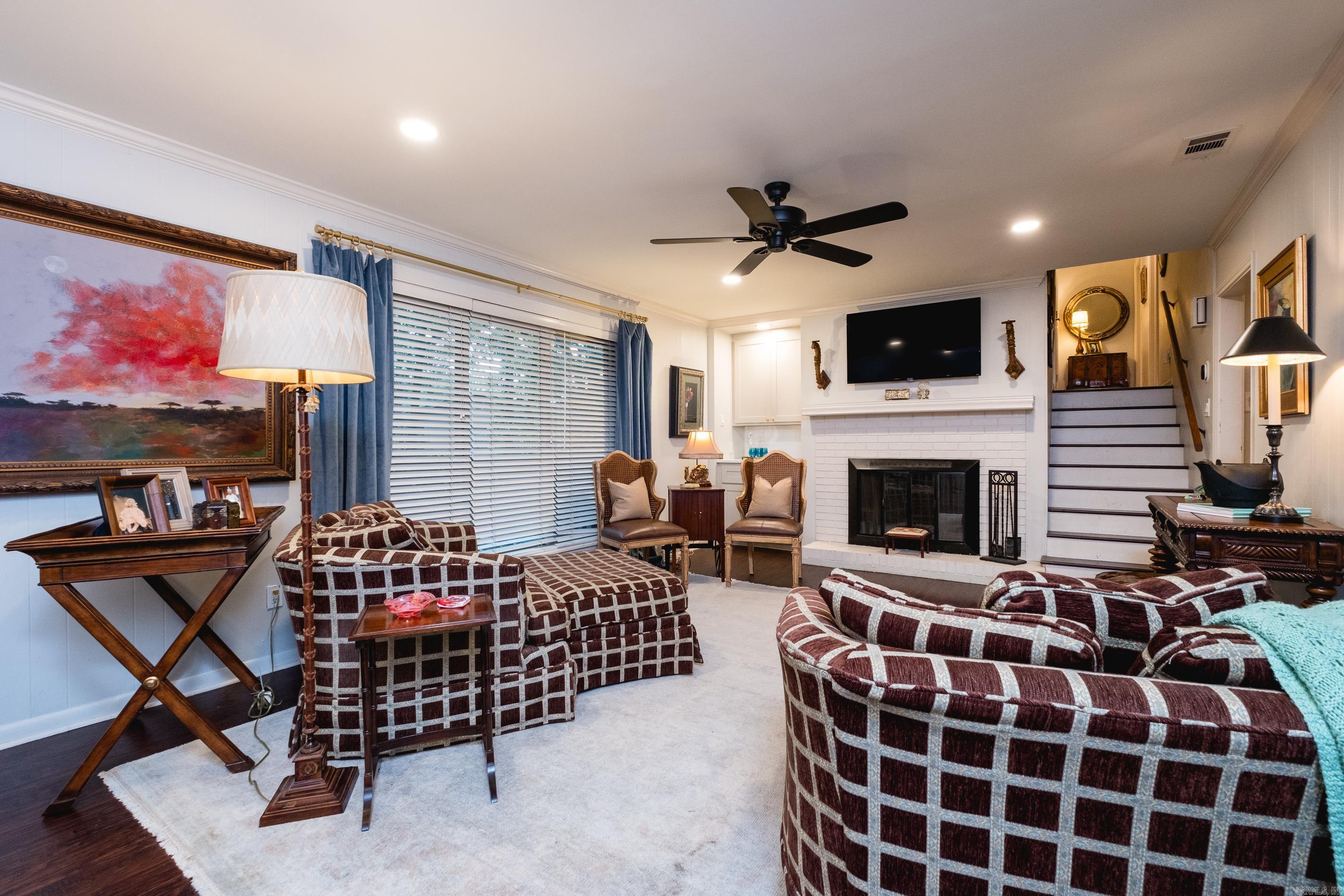 8223 Leatrice Drive