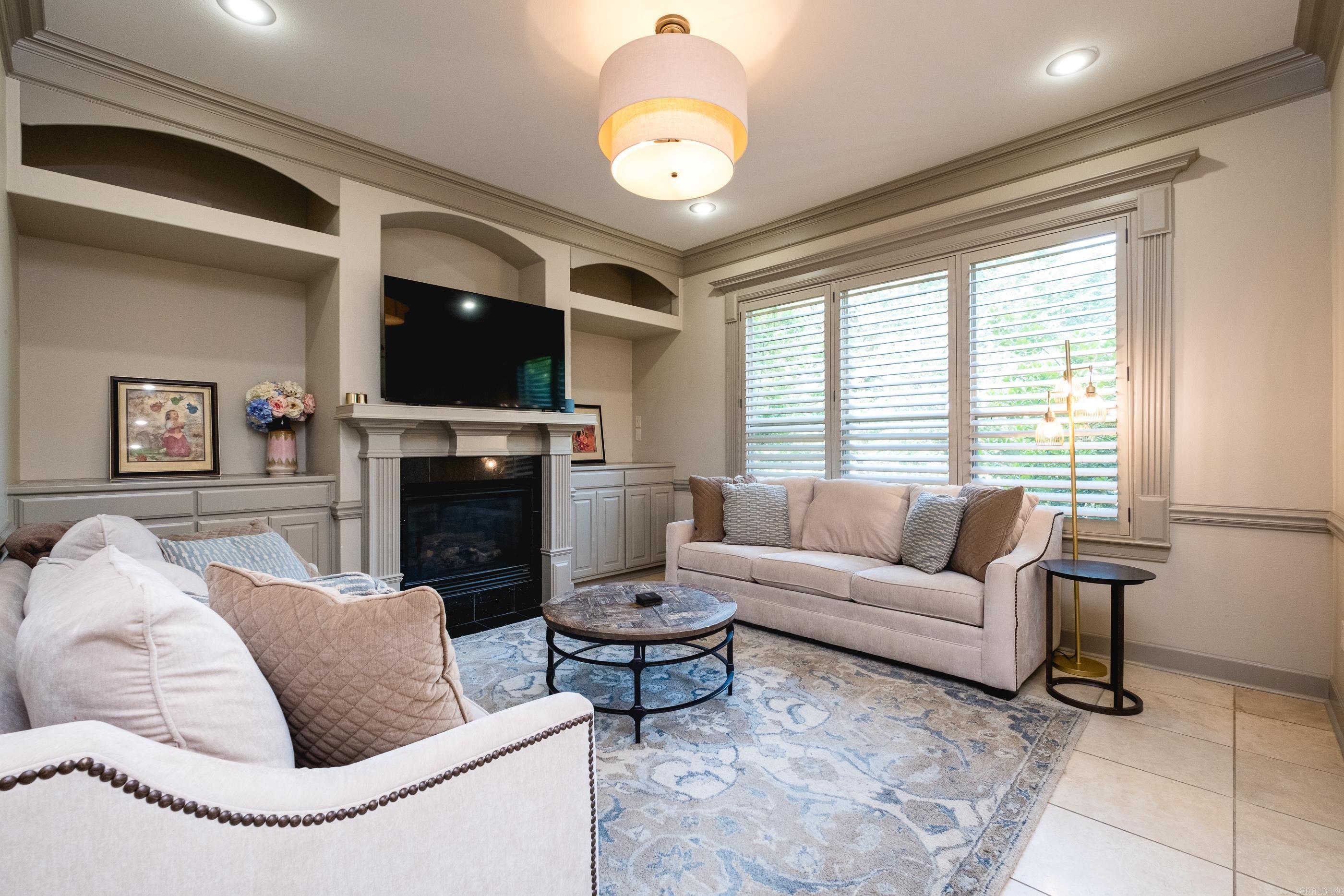 22 Epernay Circle