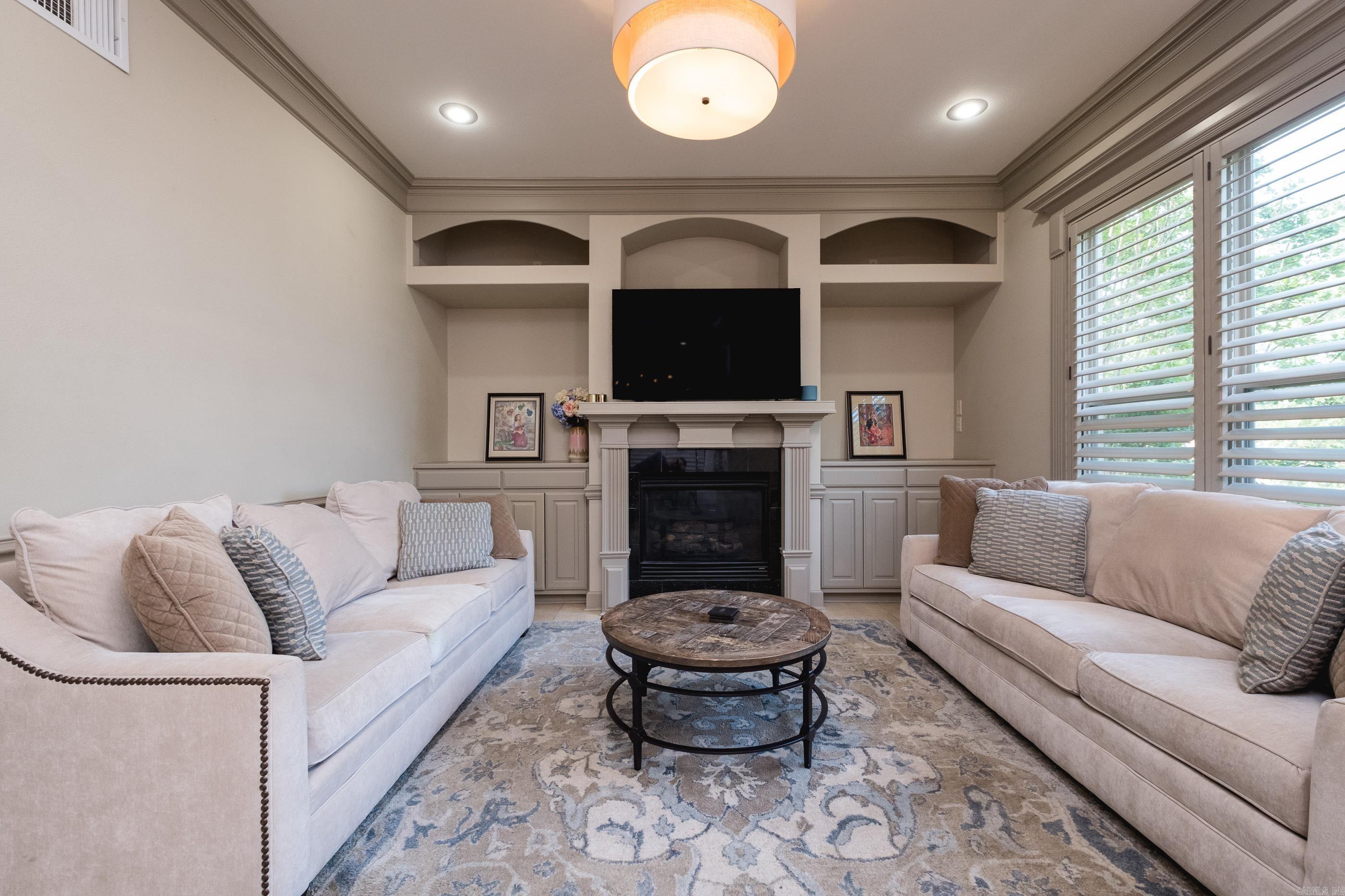 22 Epernay Circle