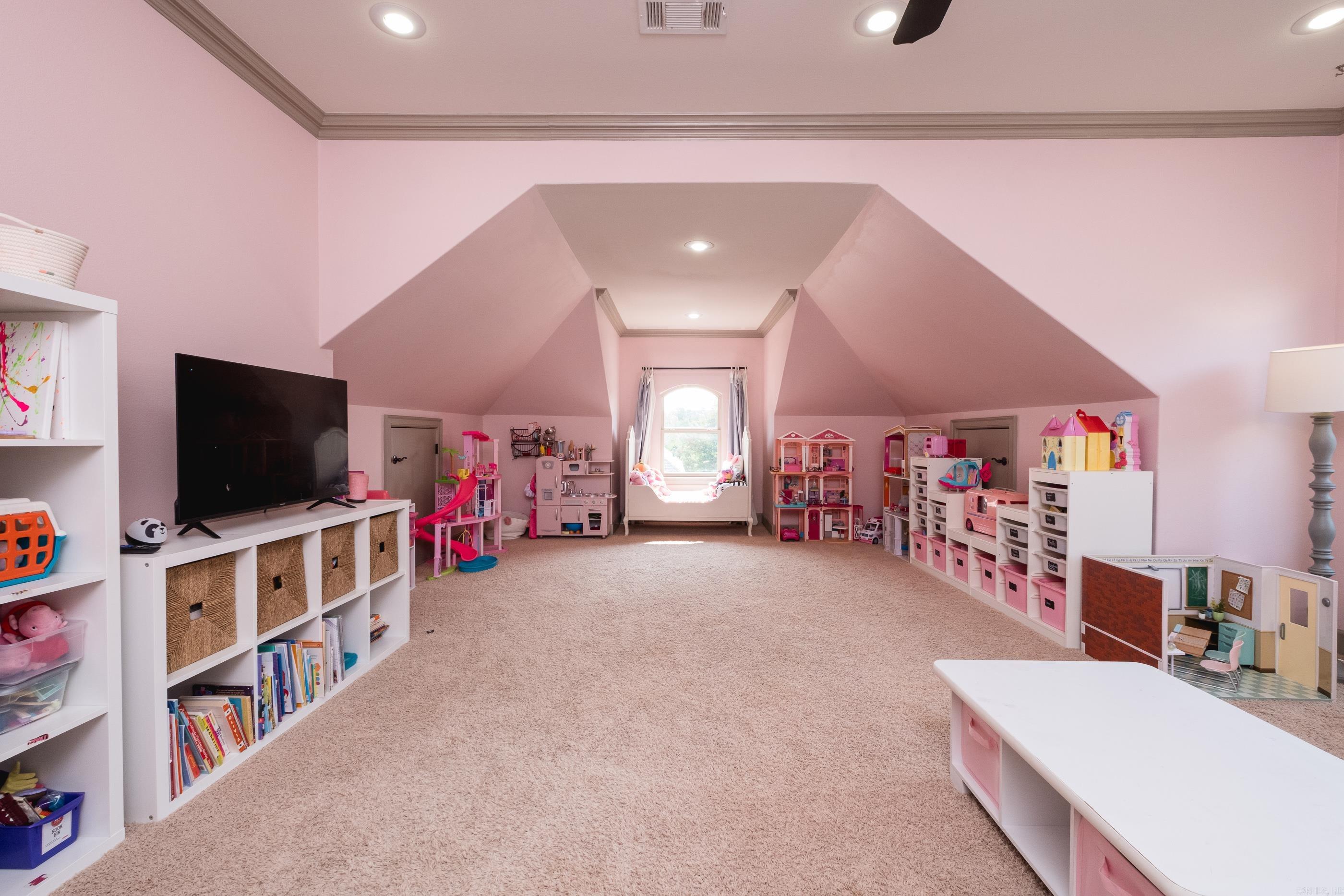 22 Epernay Circle