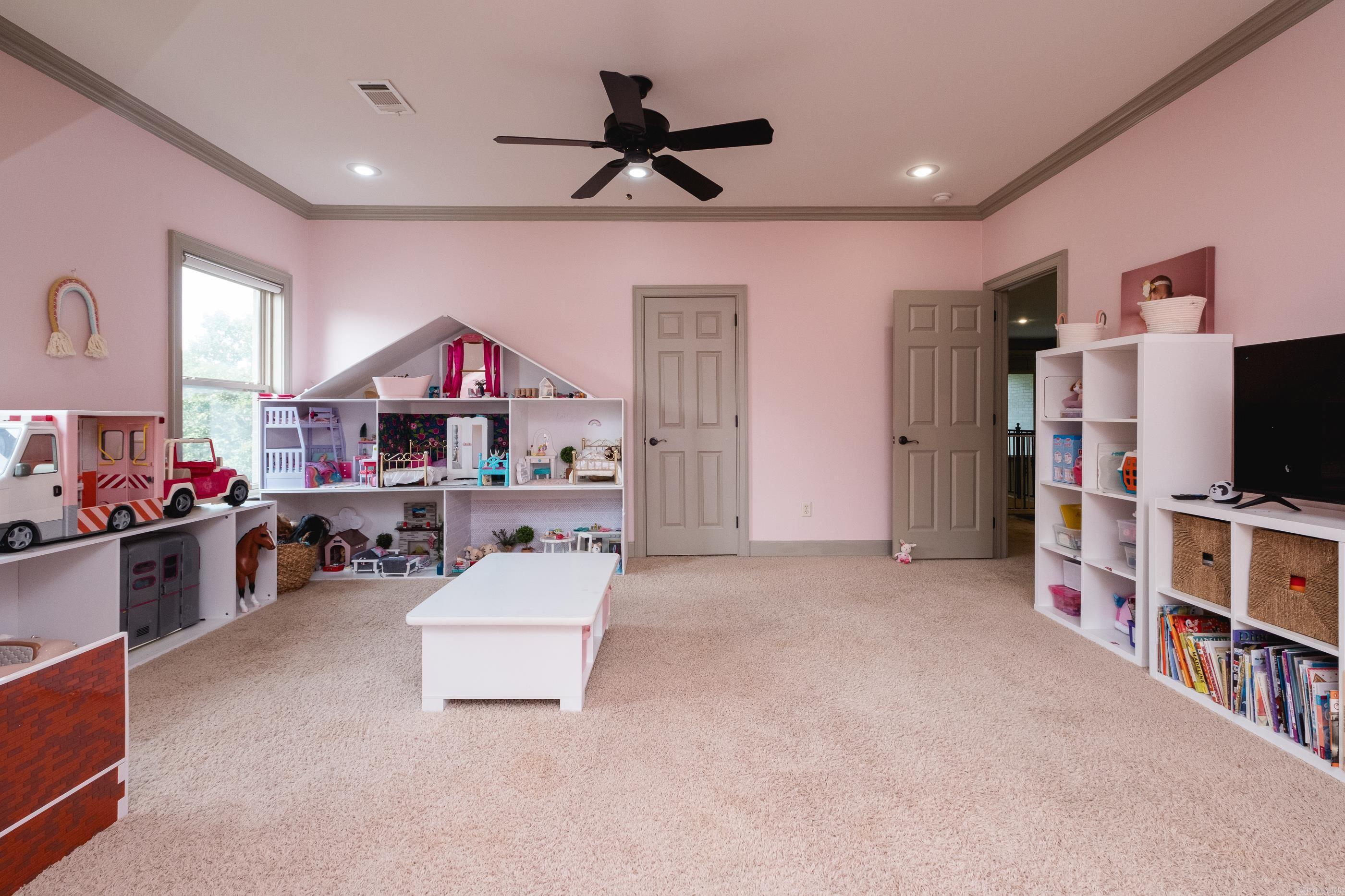 22 Epernay Circle