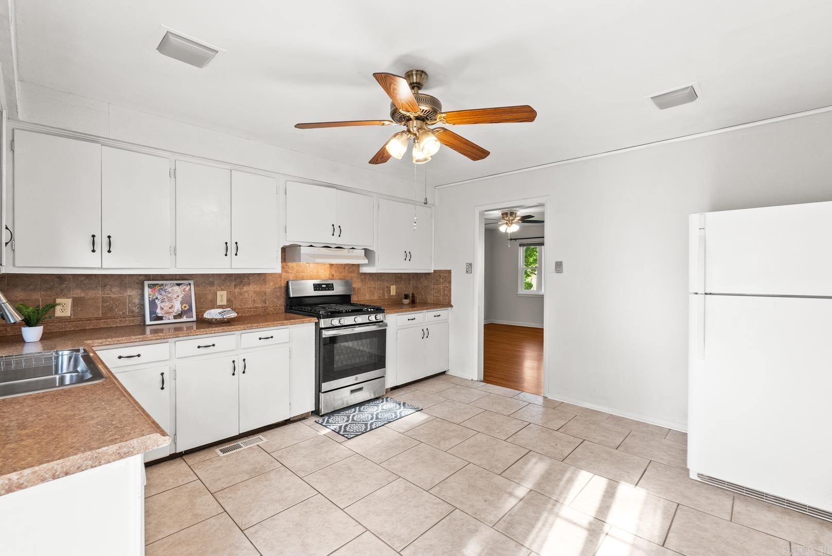 104 Parkview Drive