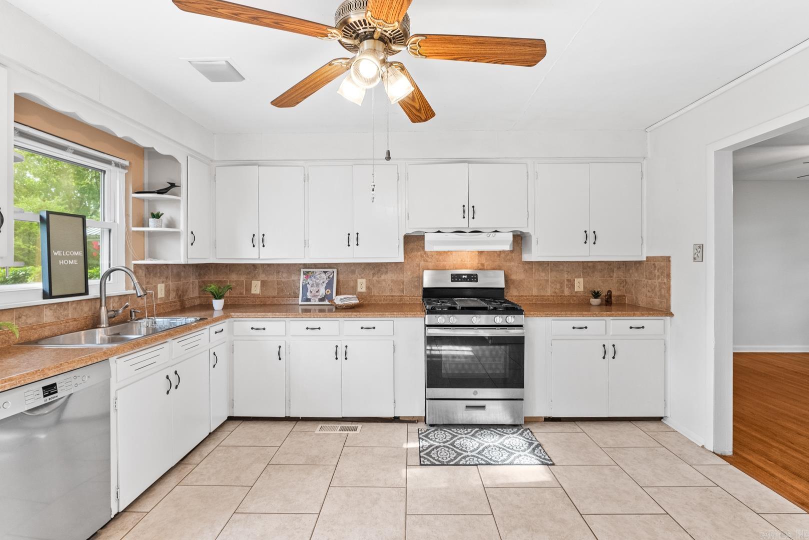 104 Parkview Drive