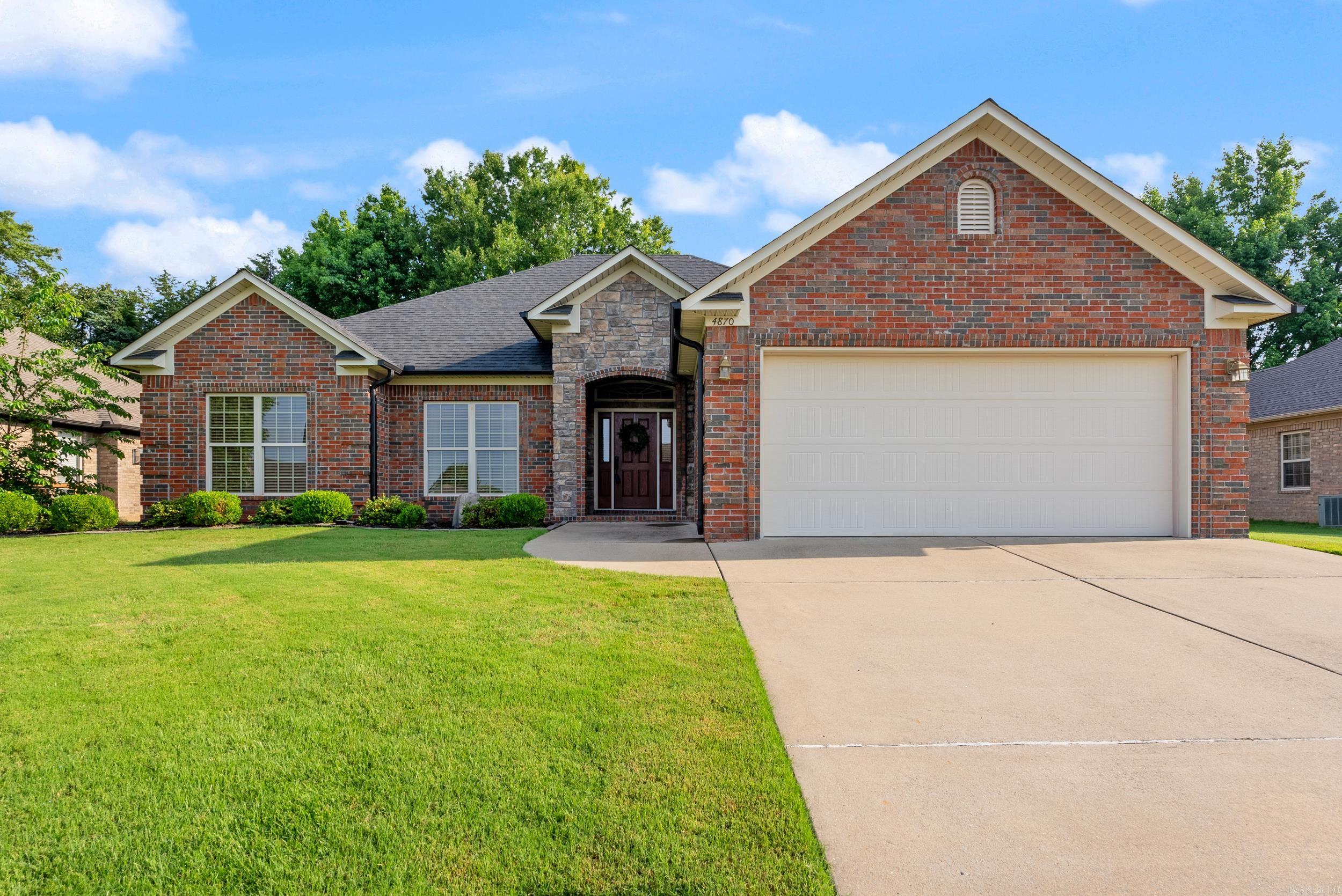 4870 Trinity Crossing Dr