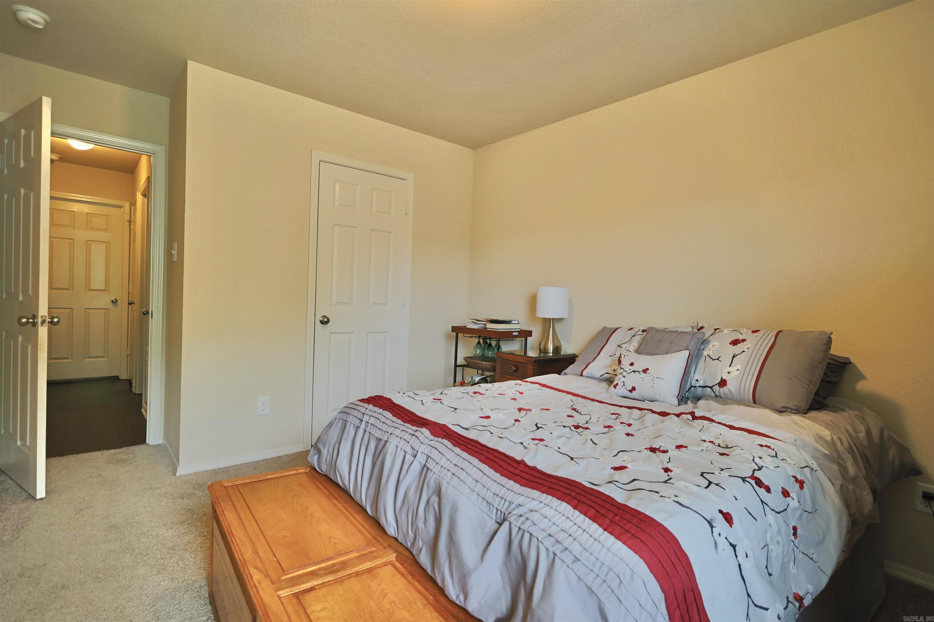 6000 Saddle Hill Drive