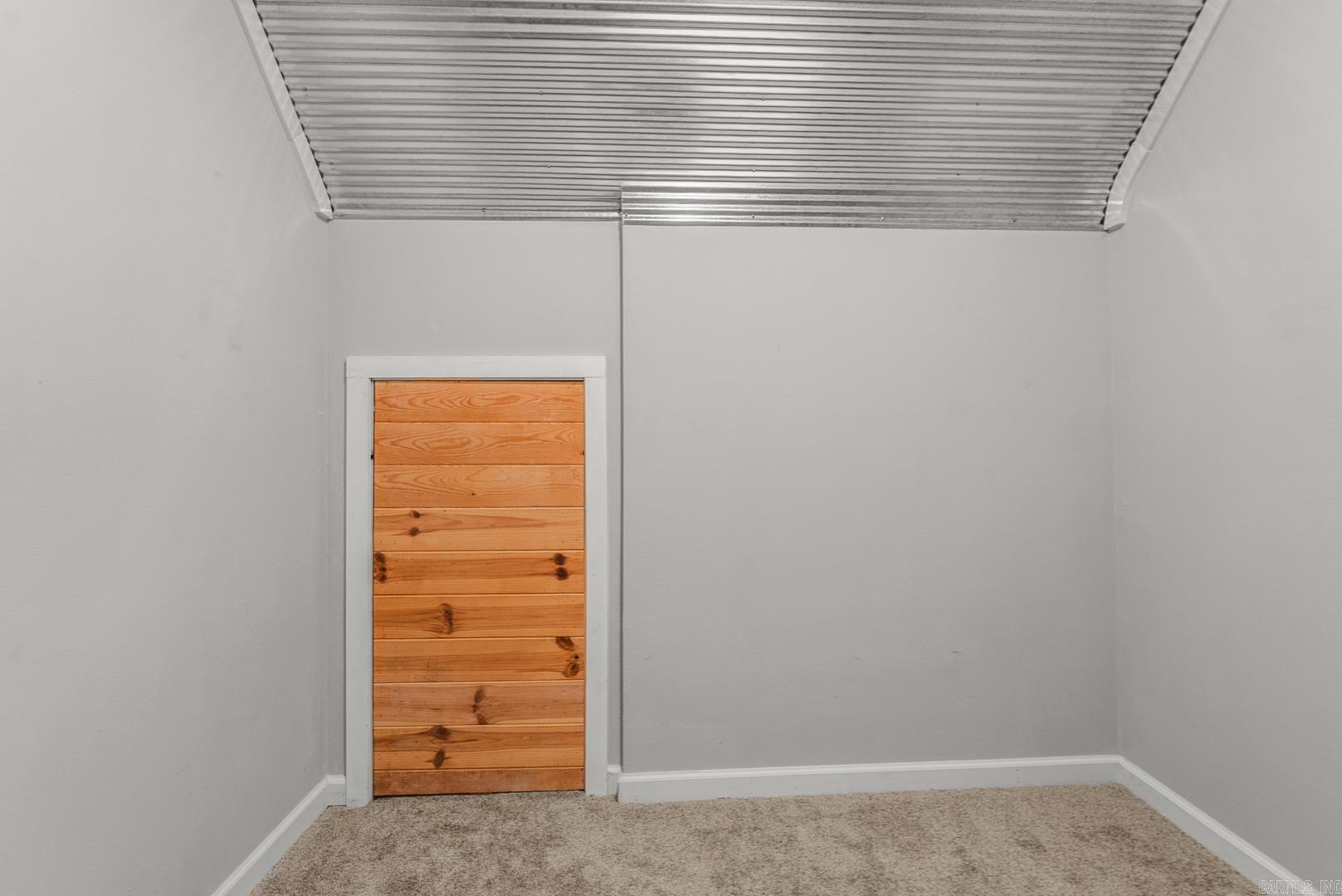 15621 Mail Route Road