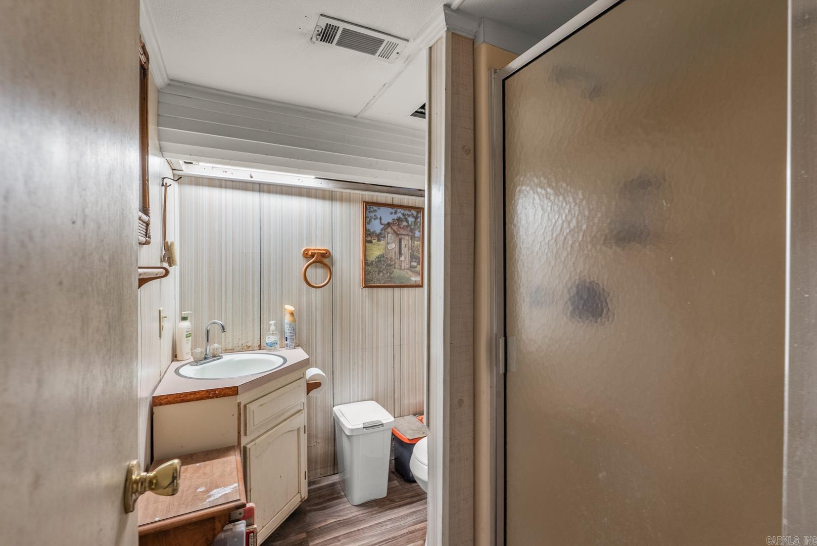 15621 Mail Route Road