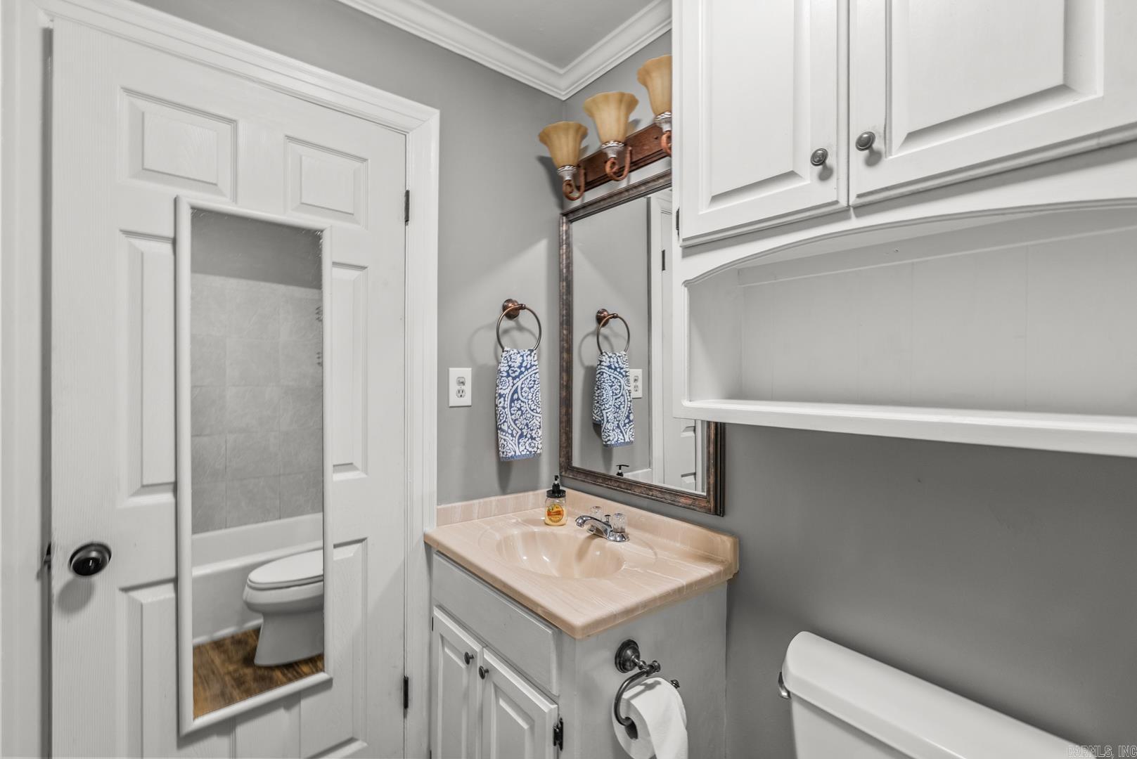 15621 Mail Route Road