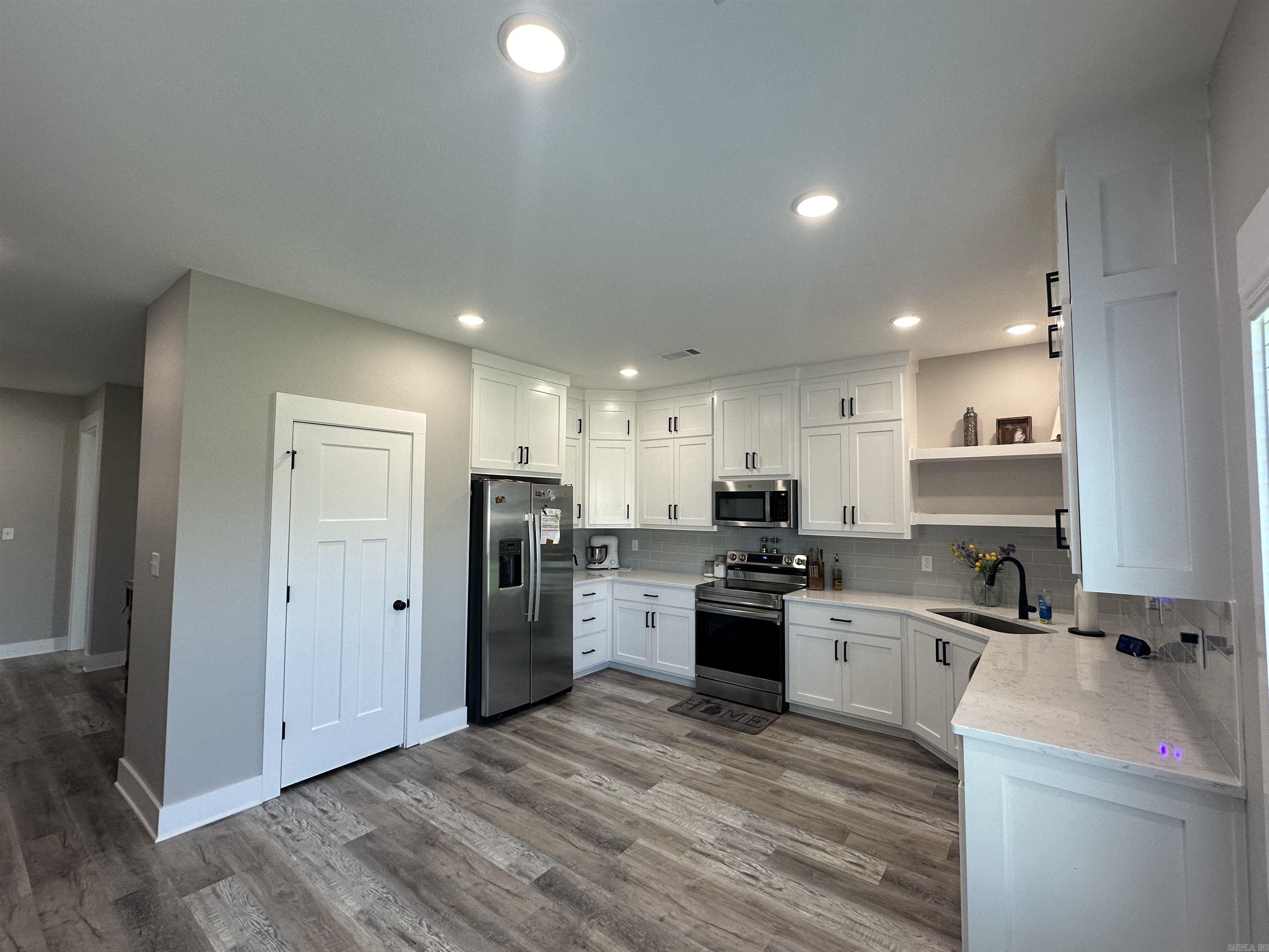 6 Quail Feather Cove