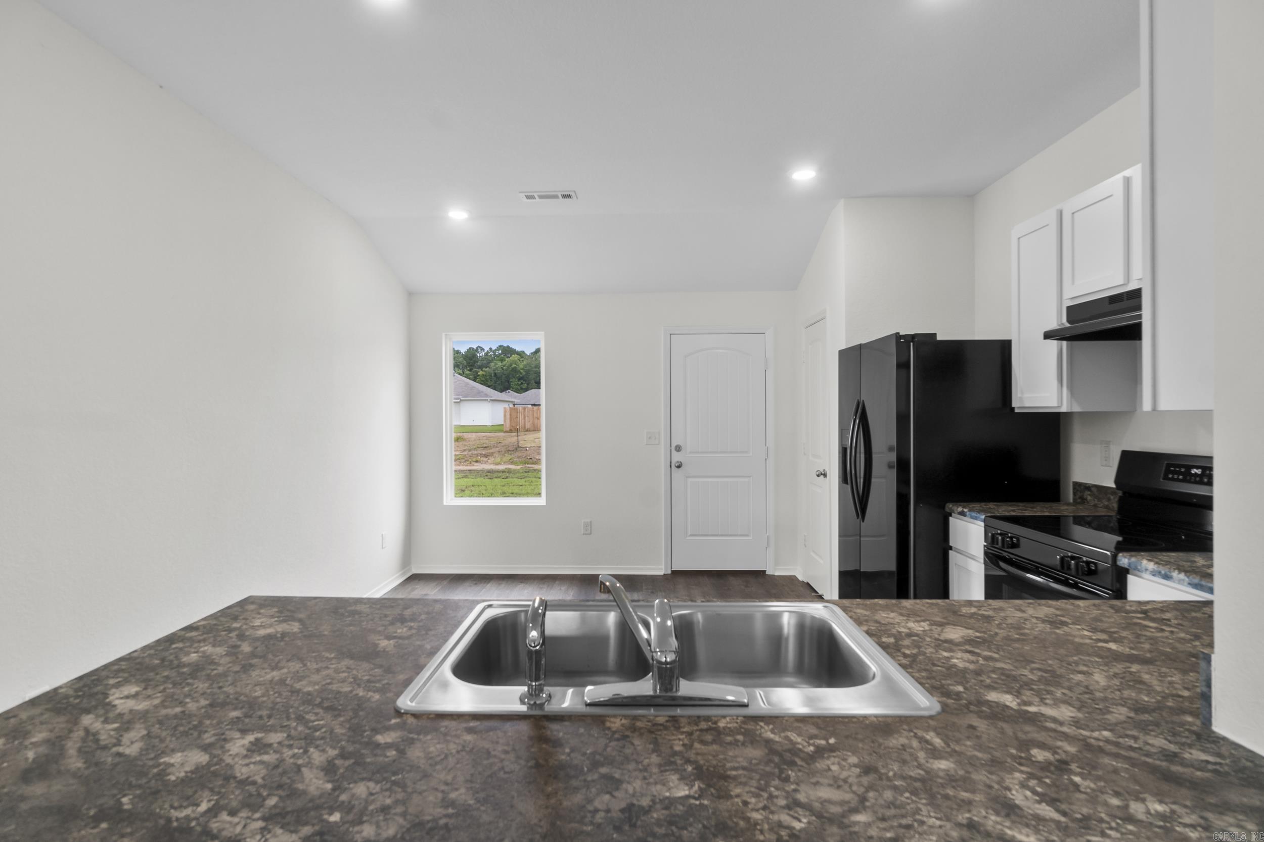 11180 River Valley Drive