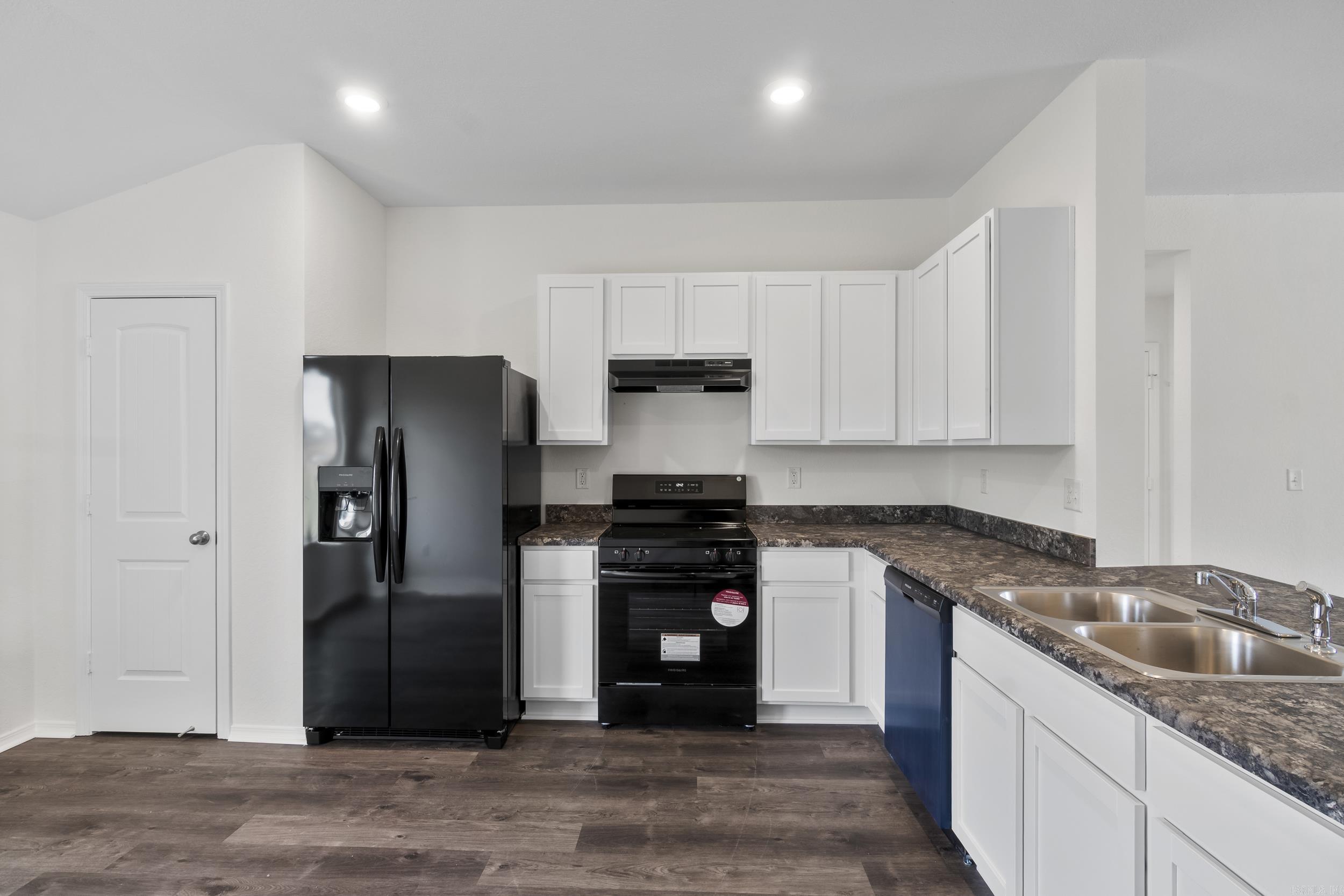 11180 River Valley Drive