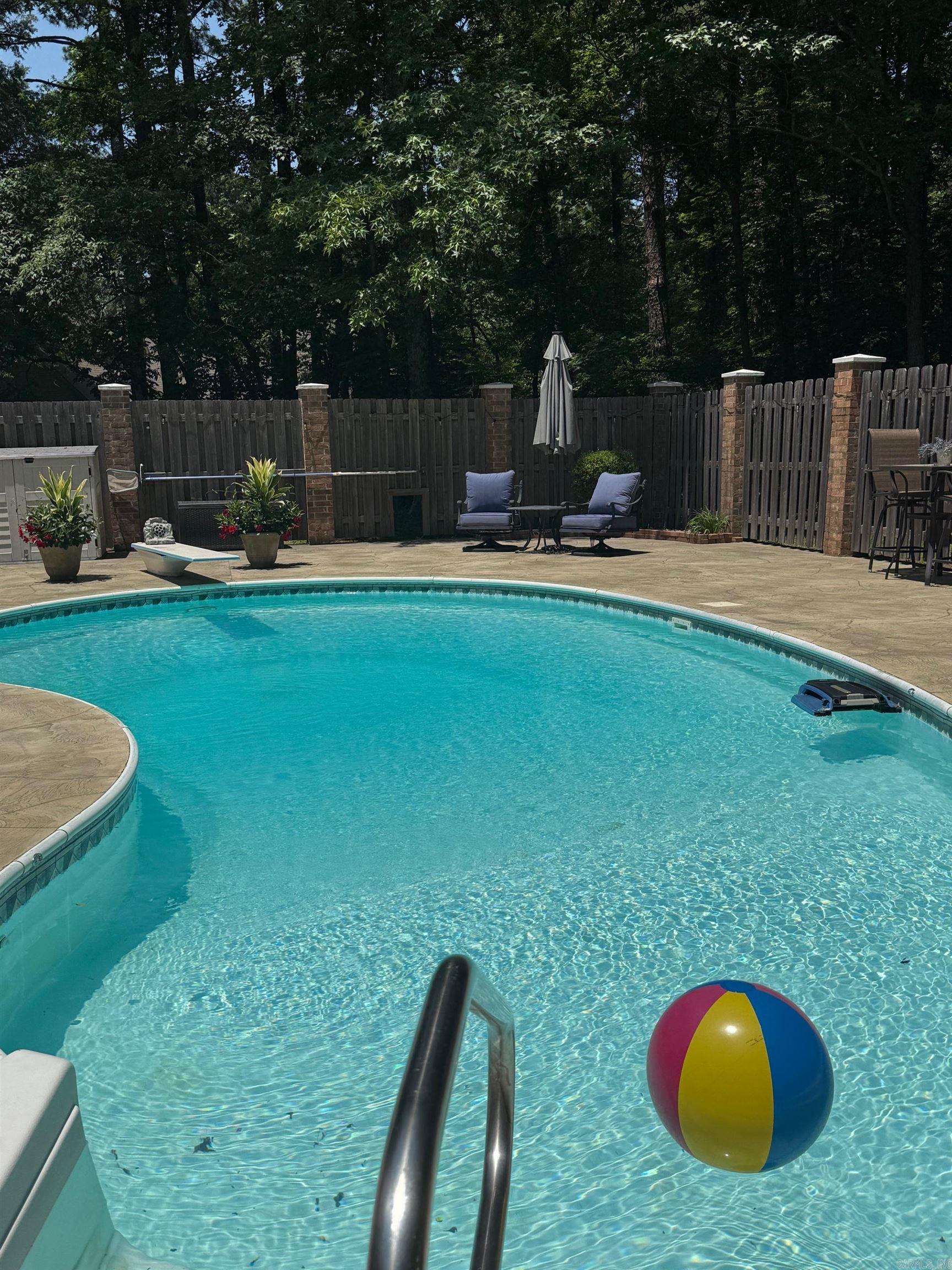 40 Windsong Drive