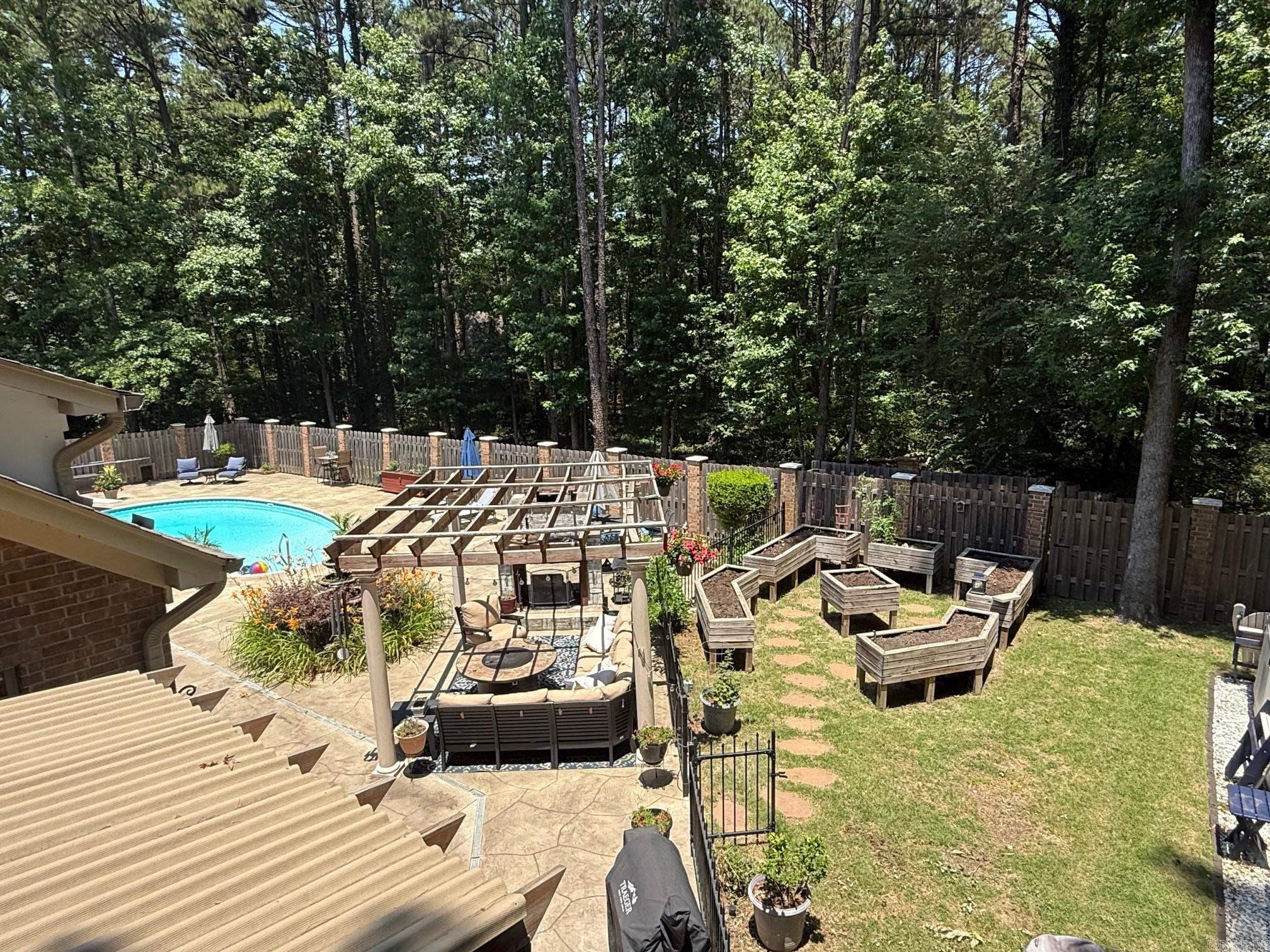 40 Windsong Drive
