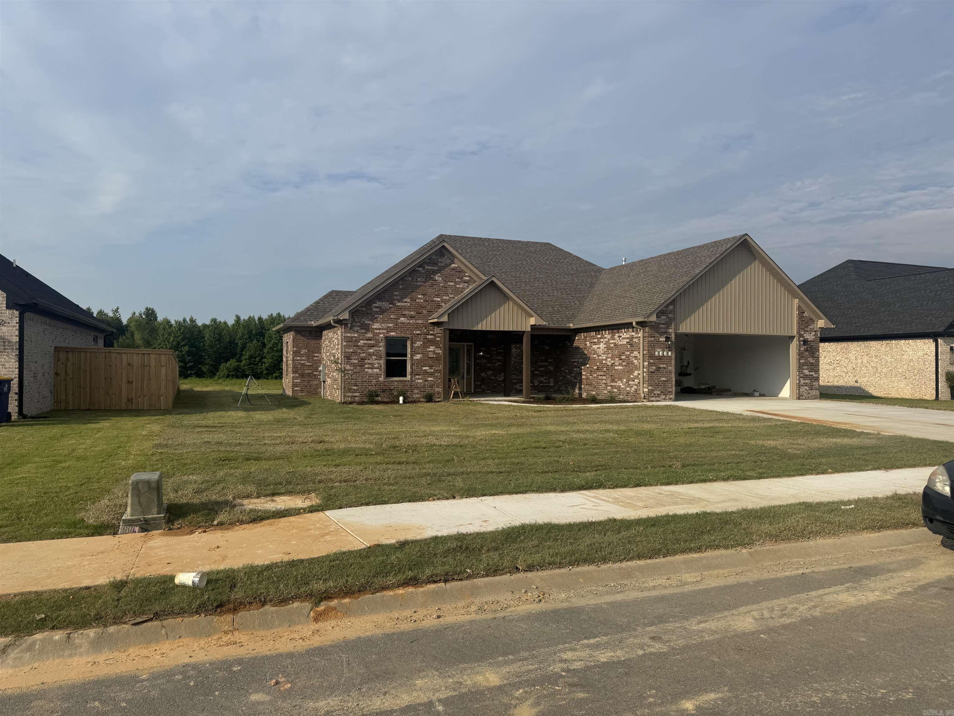 2330 Lakewood Circle