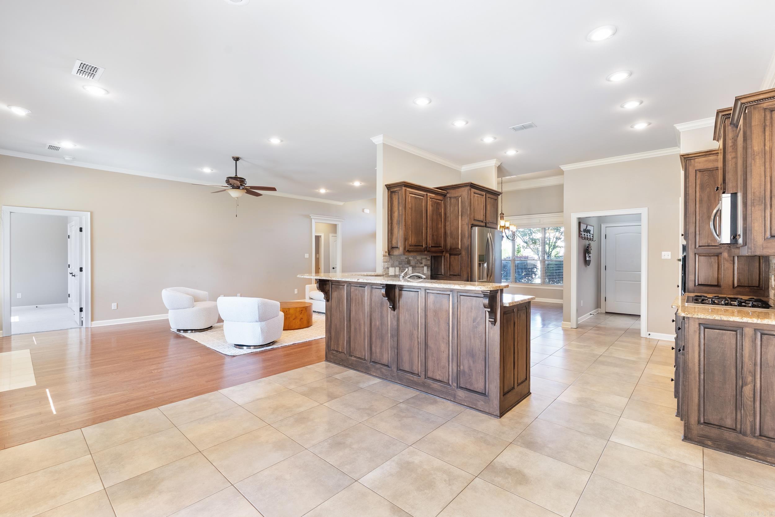 205 Lucia Lane