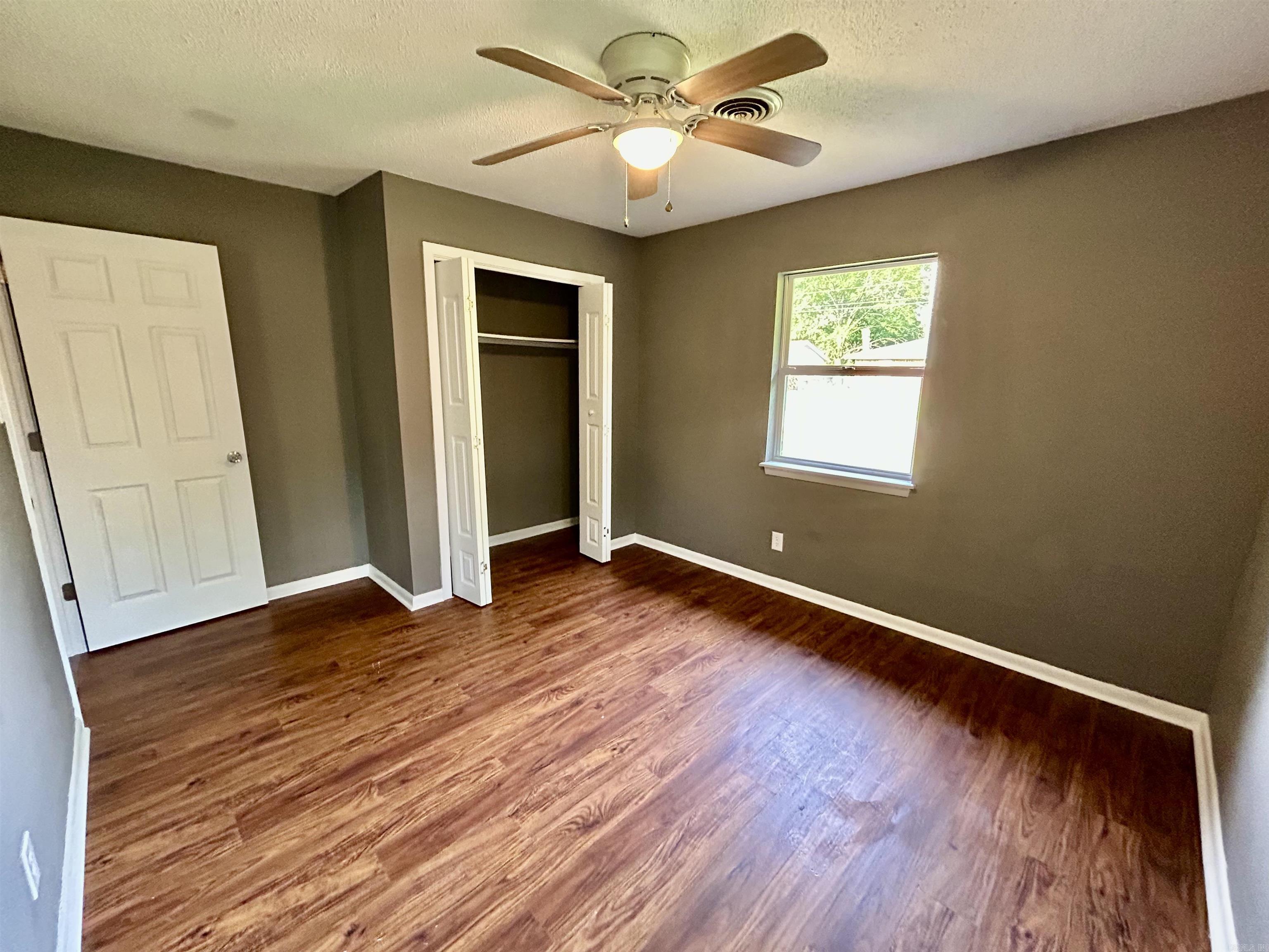 802 S Houston Avenue