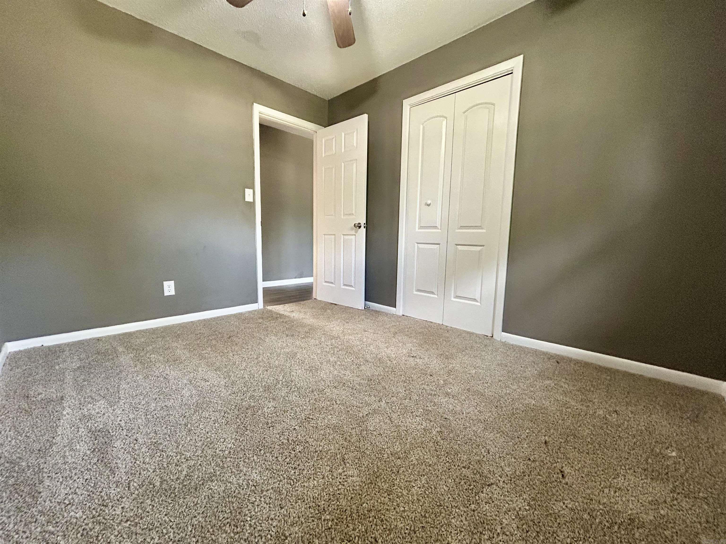 802 S Houston Avenue