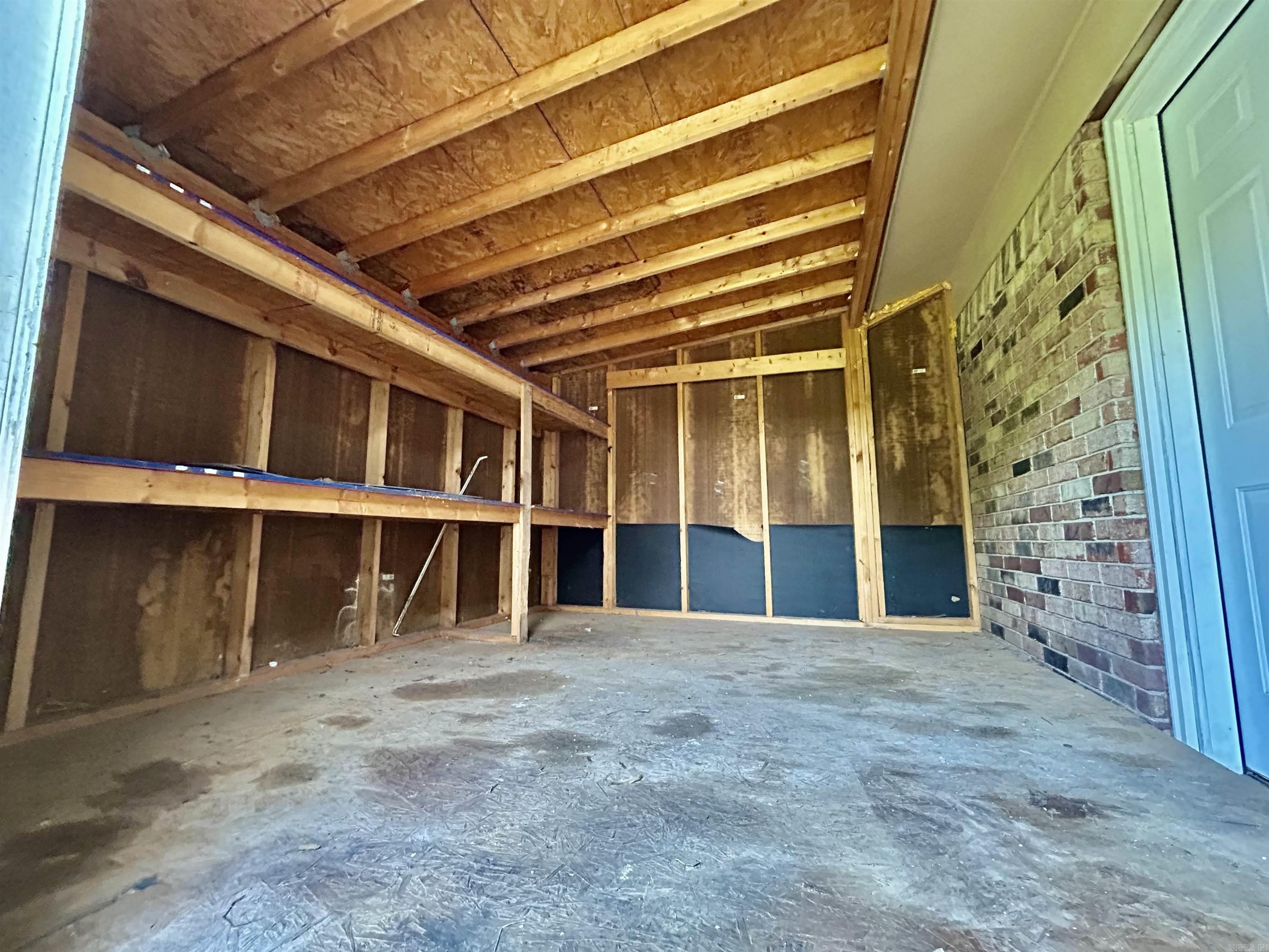 802 S Houston Avenue