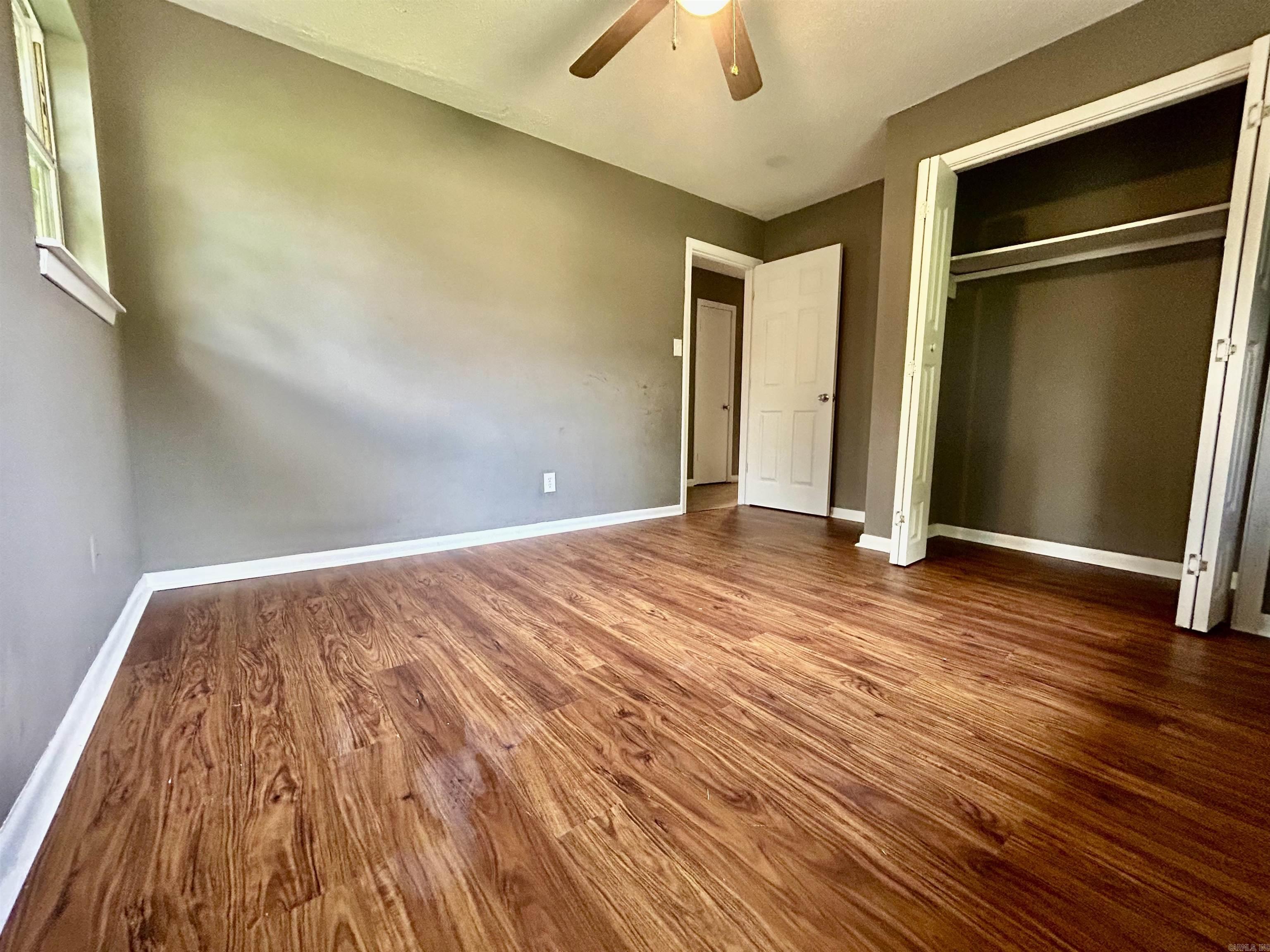 802 S Houston Avenue