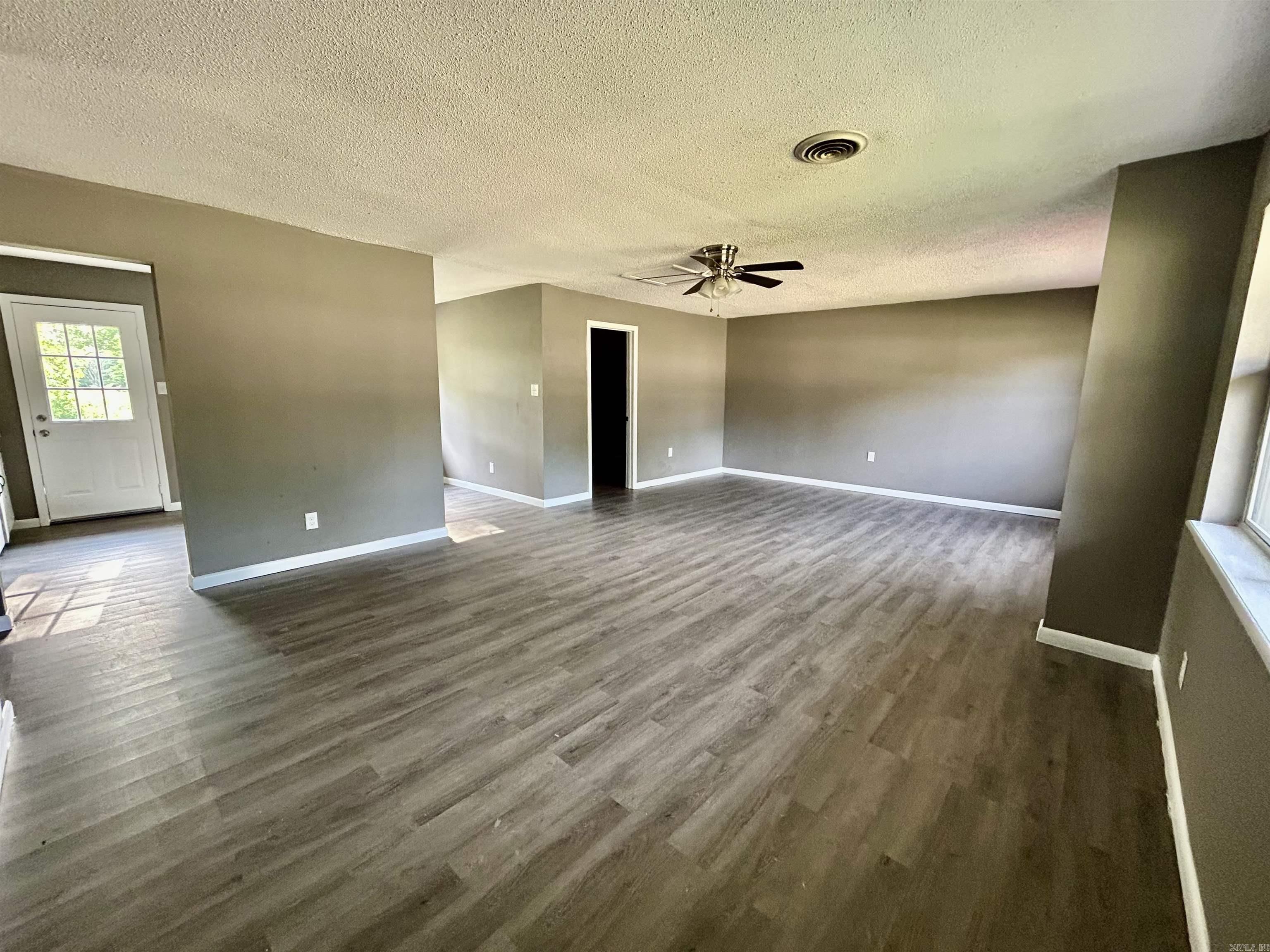 802 S Houston Avenue