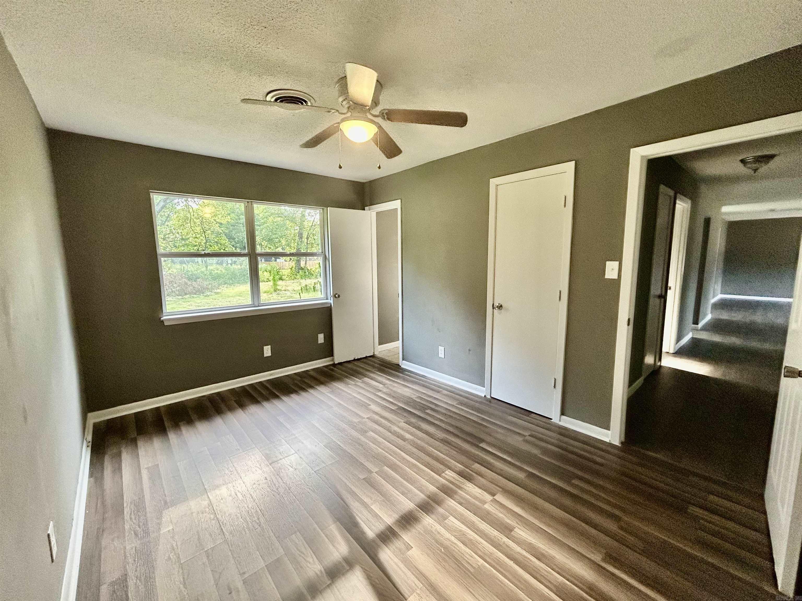 802 S Houston Avenue