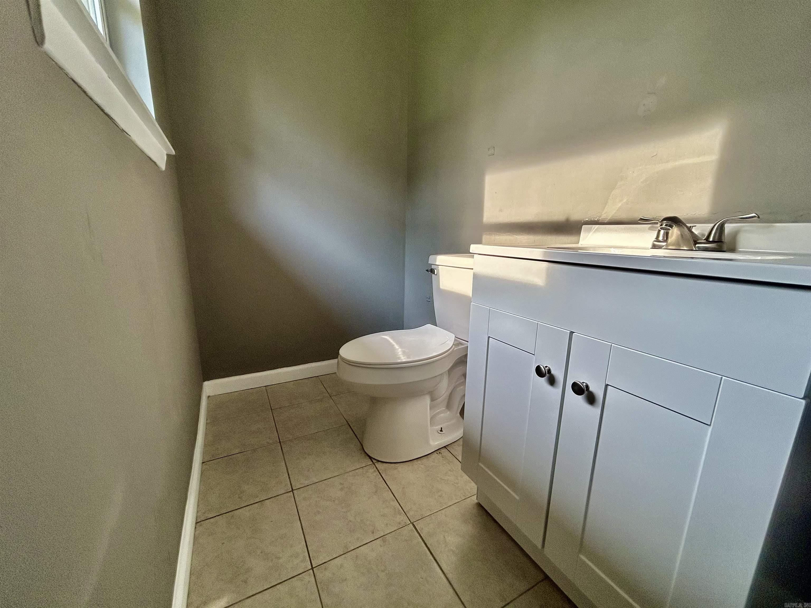 802 S Houston Avenue