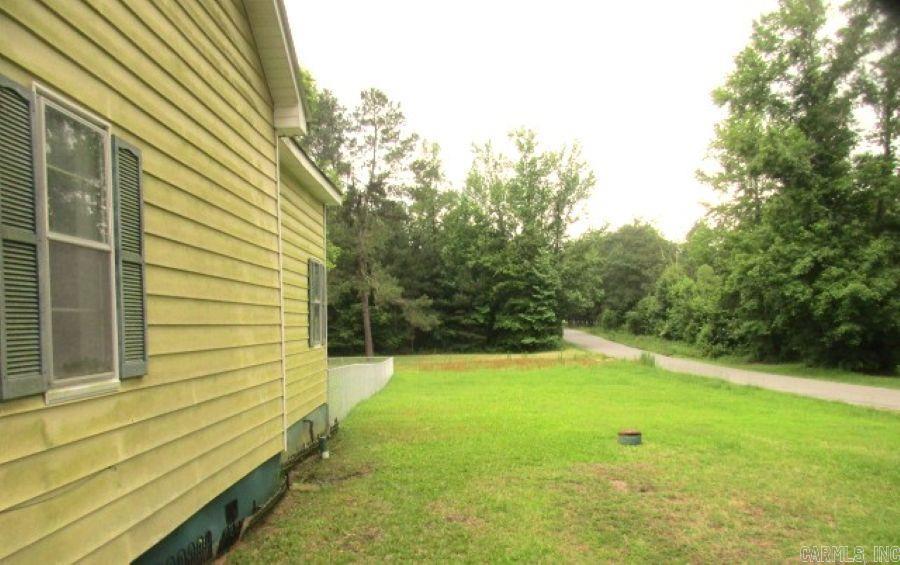 223 W Clearwater Drive