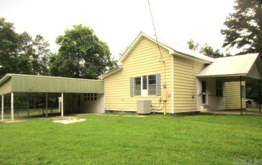 223 W Clearwater Drive