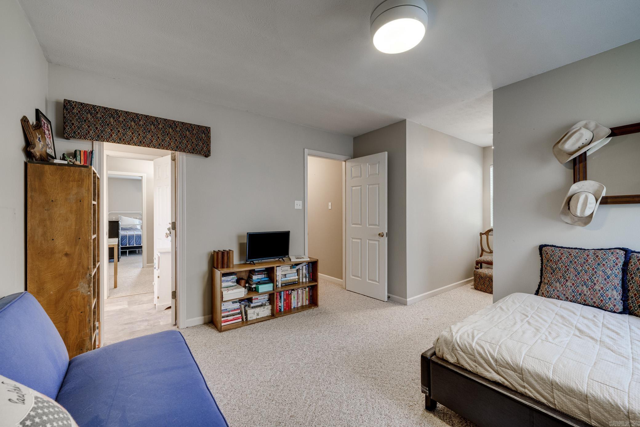 2211 E Longhills Road