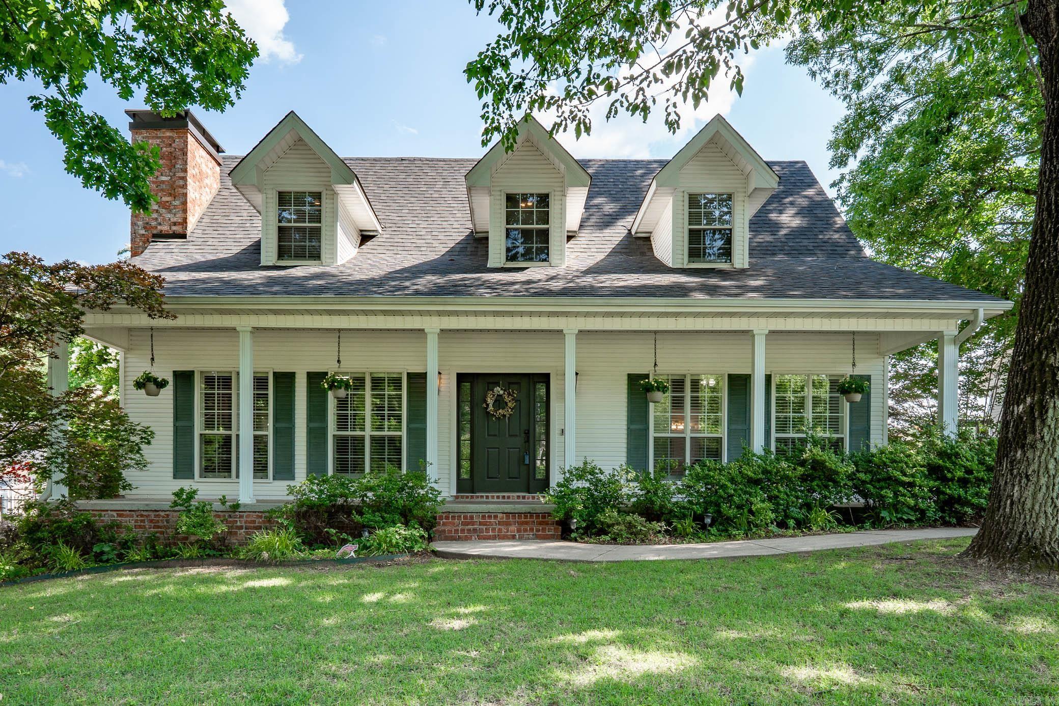 2211 E Longhills Road