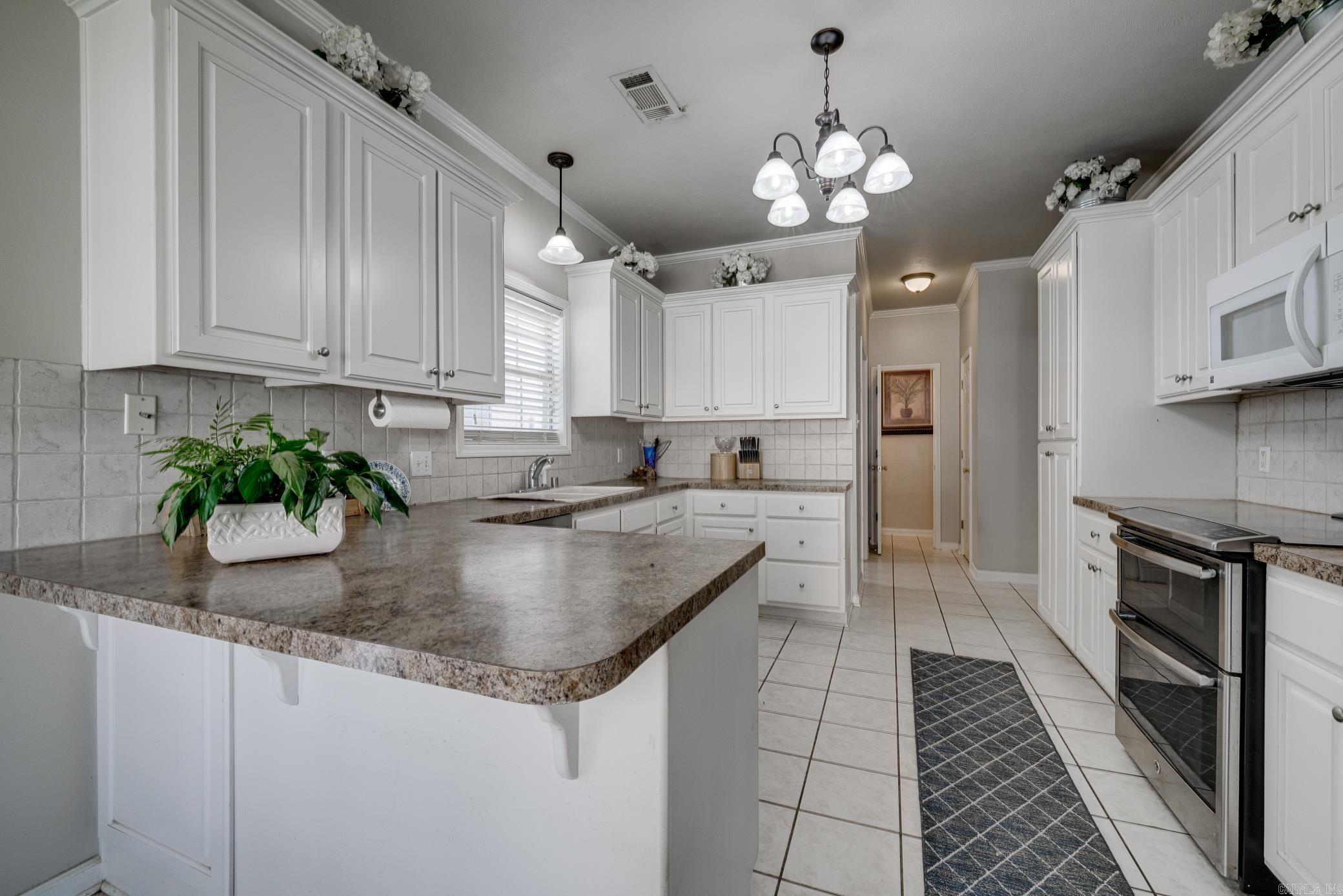 2211 E Longhills Road