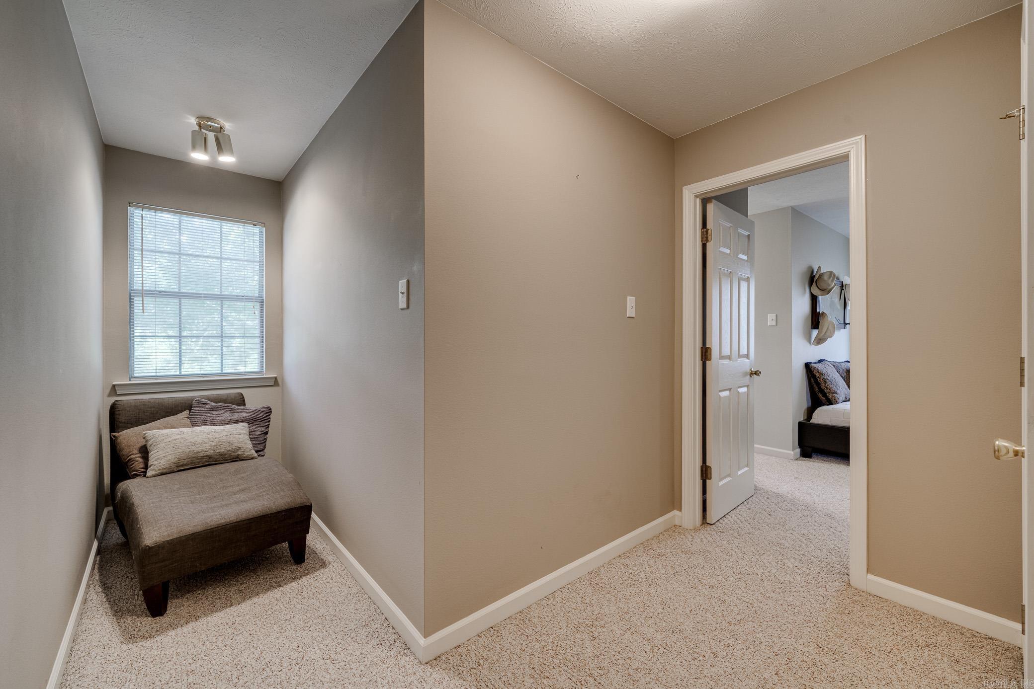 2211 E Longhills Road