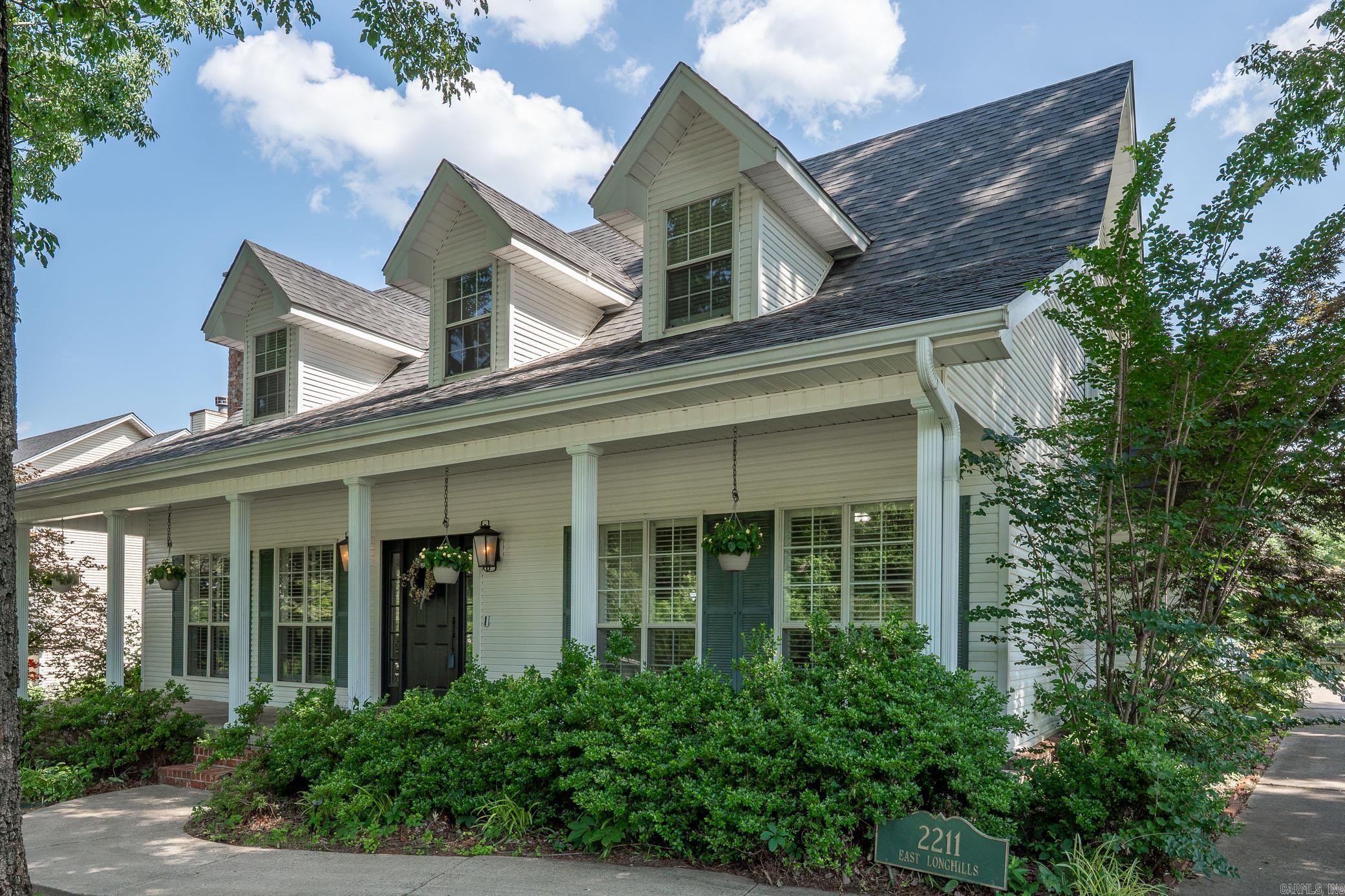 2211 E Longhills Road