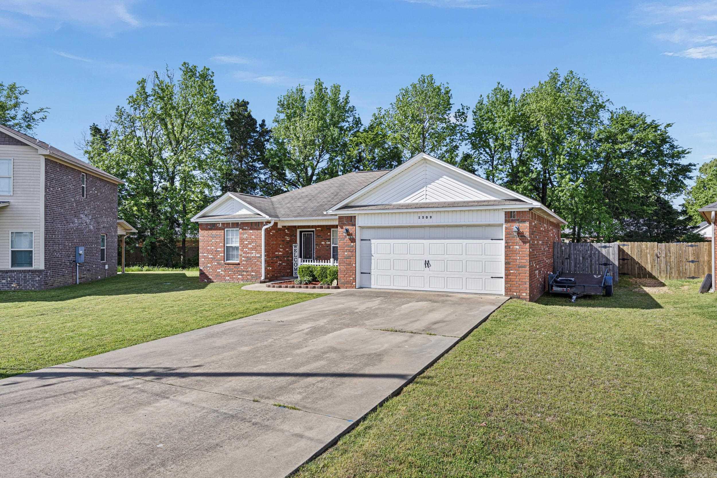 1509 E 11th Cove