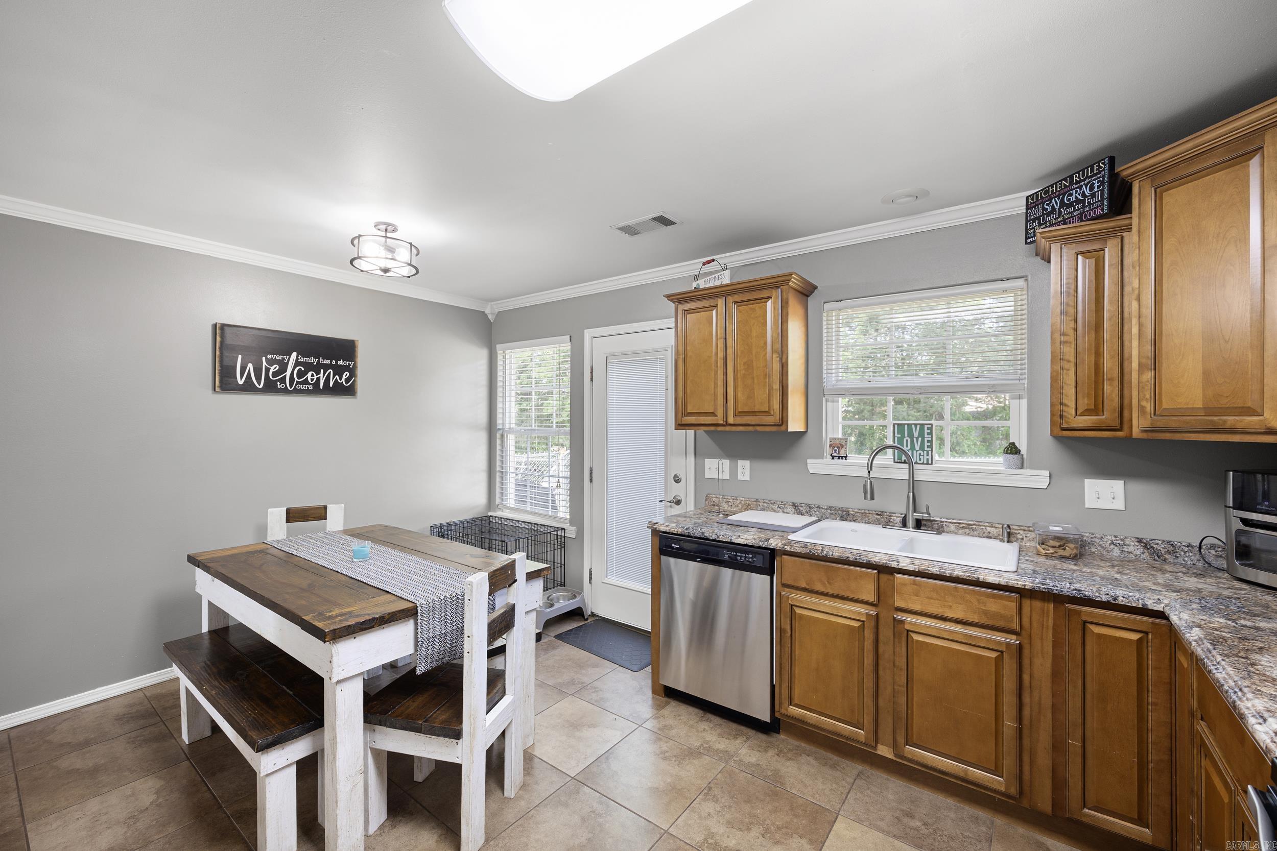 1509 E 11th Cove