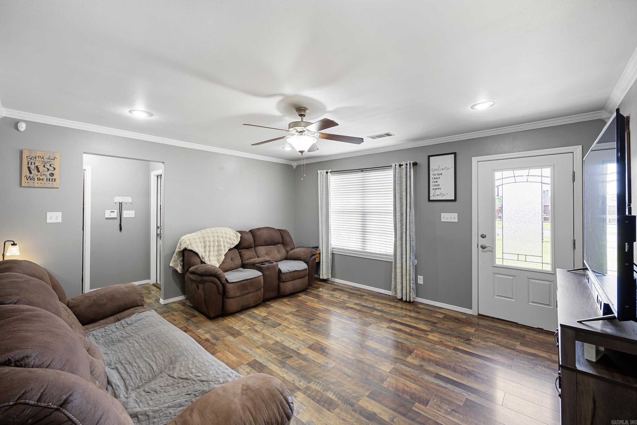 1509 E 11th Cove