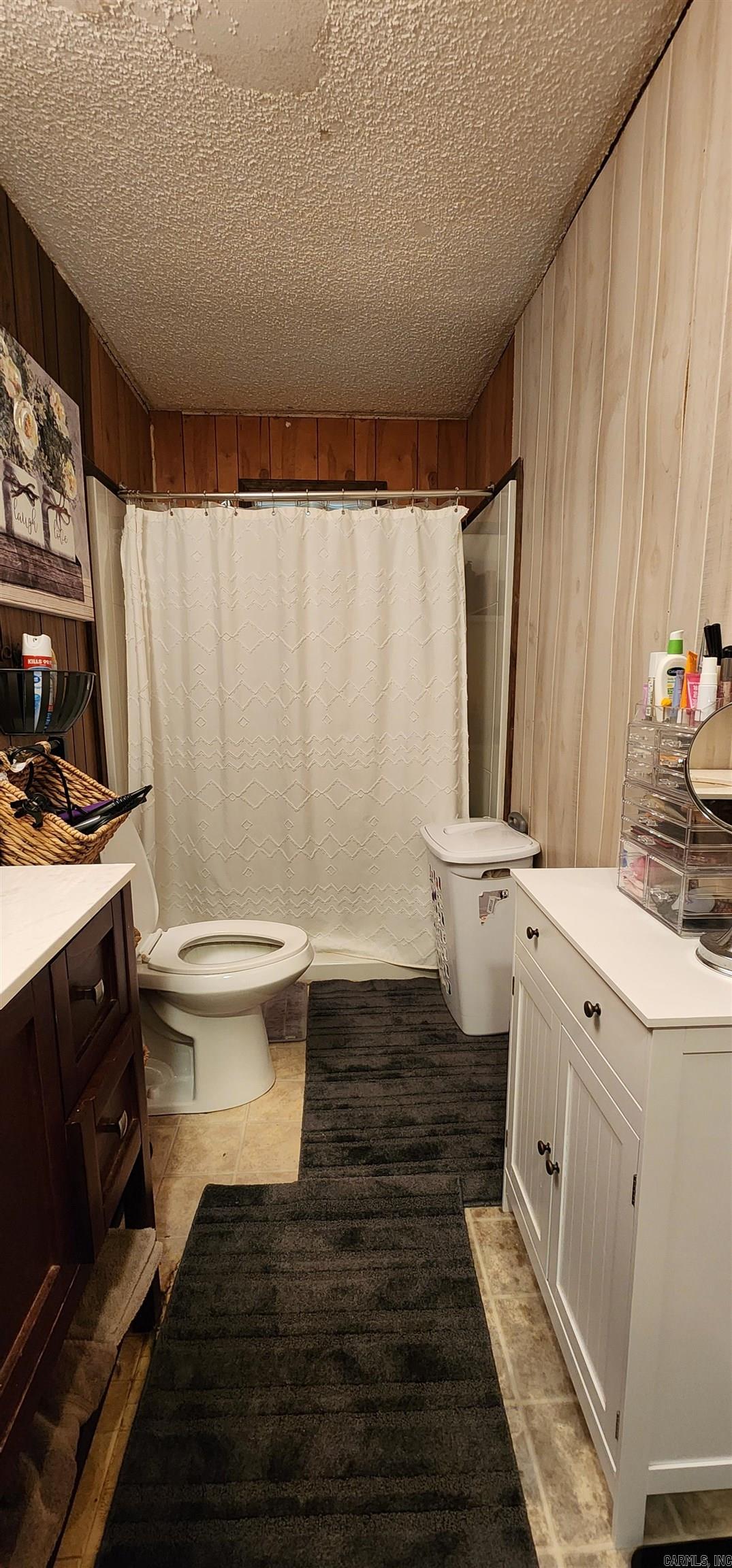 211 Raymond Circle Dr Street