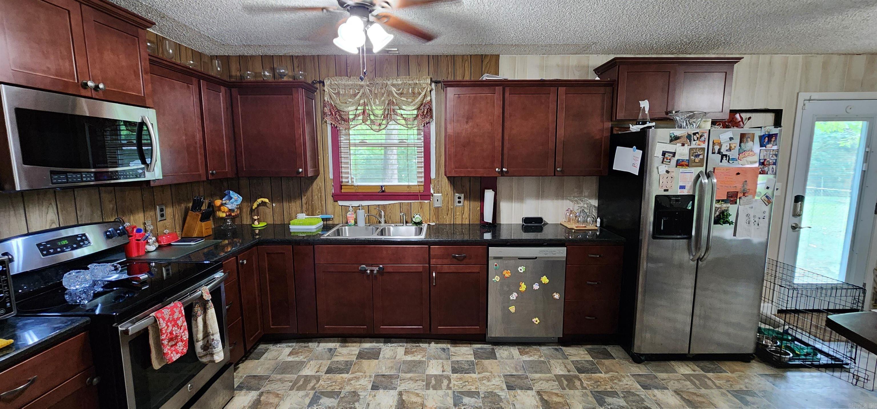 211 Raymond Circle Dr Street