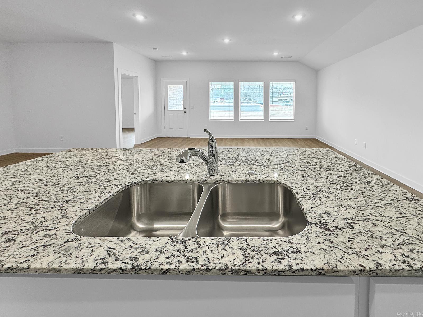 120 E Fredonia Court