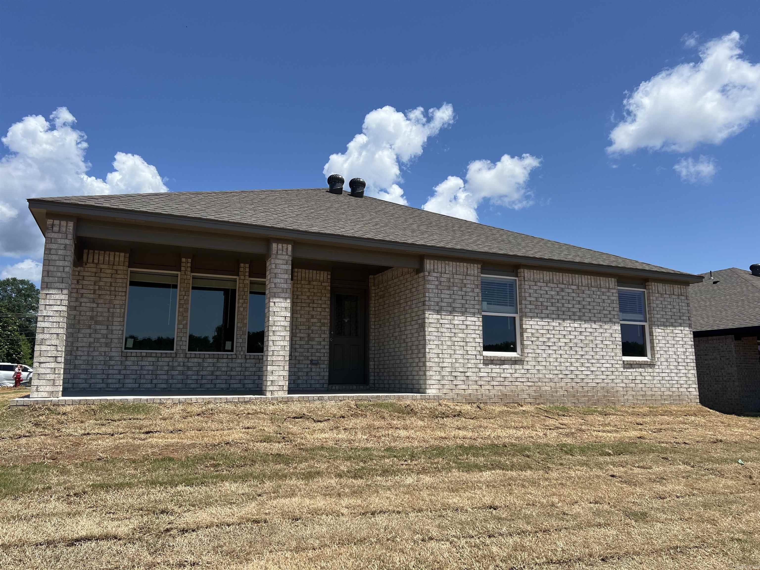 120 E Fredonia Court