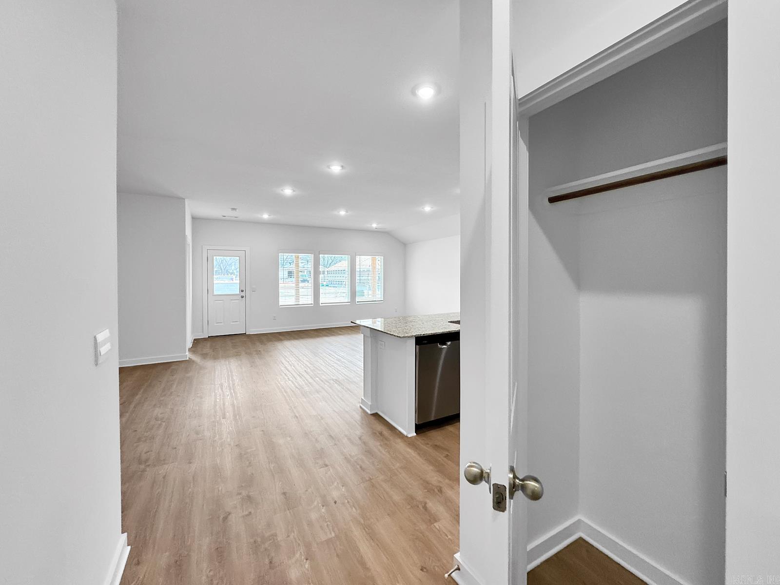 120 E Fredonia Court