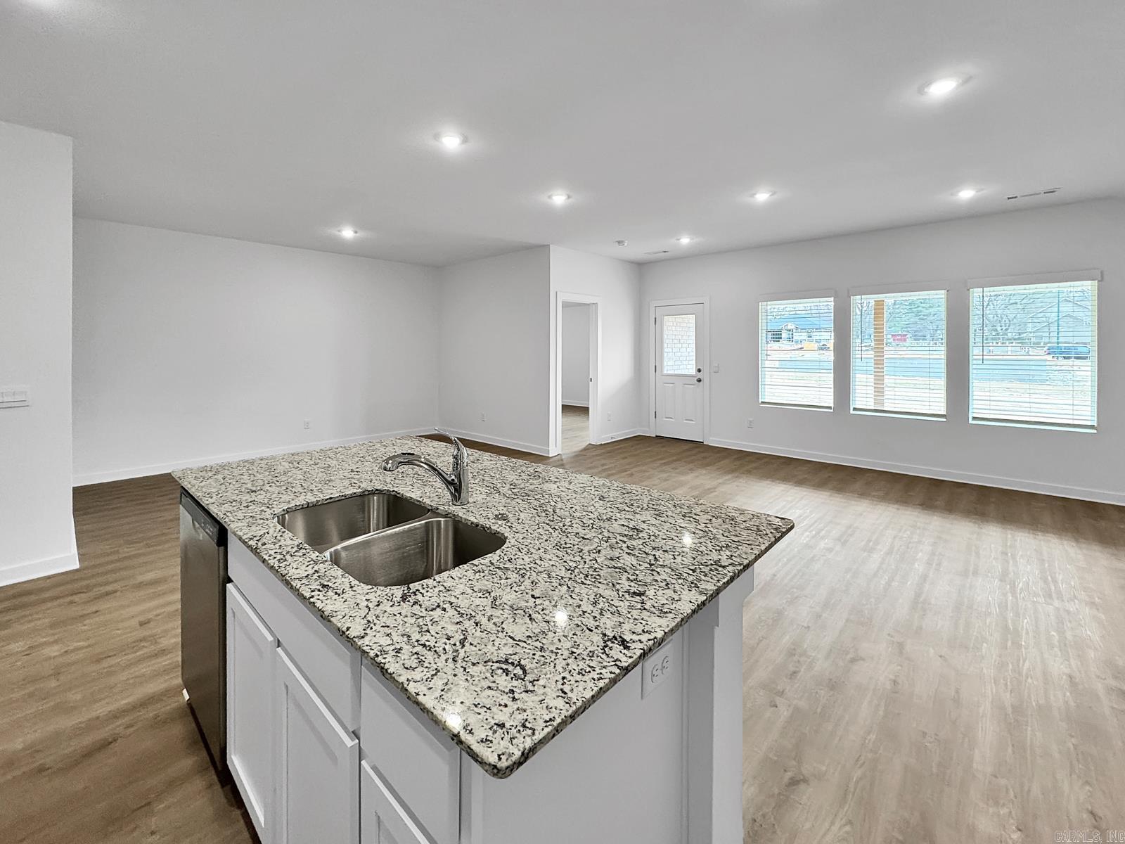 120 E Fredonia Court